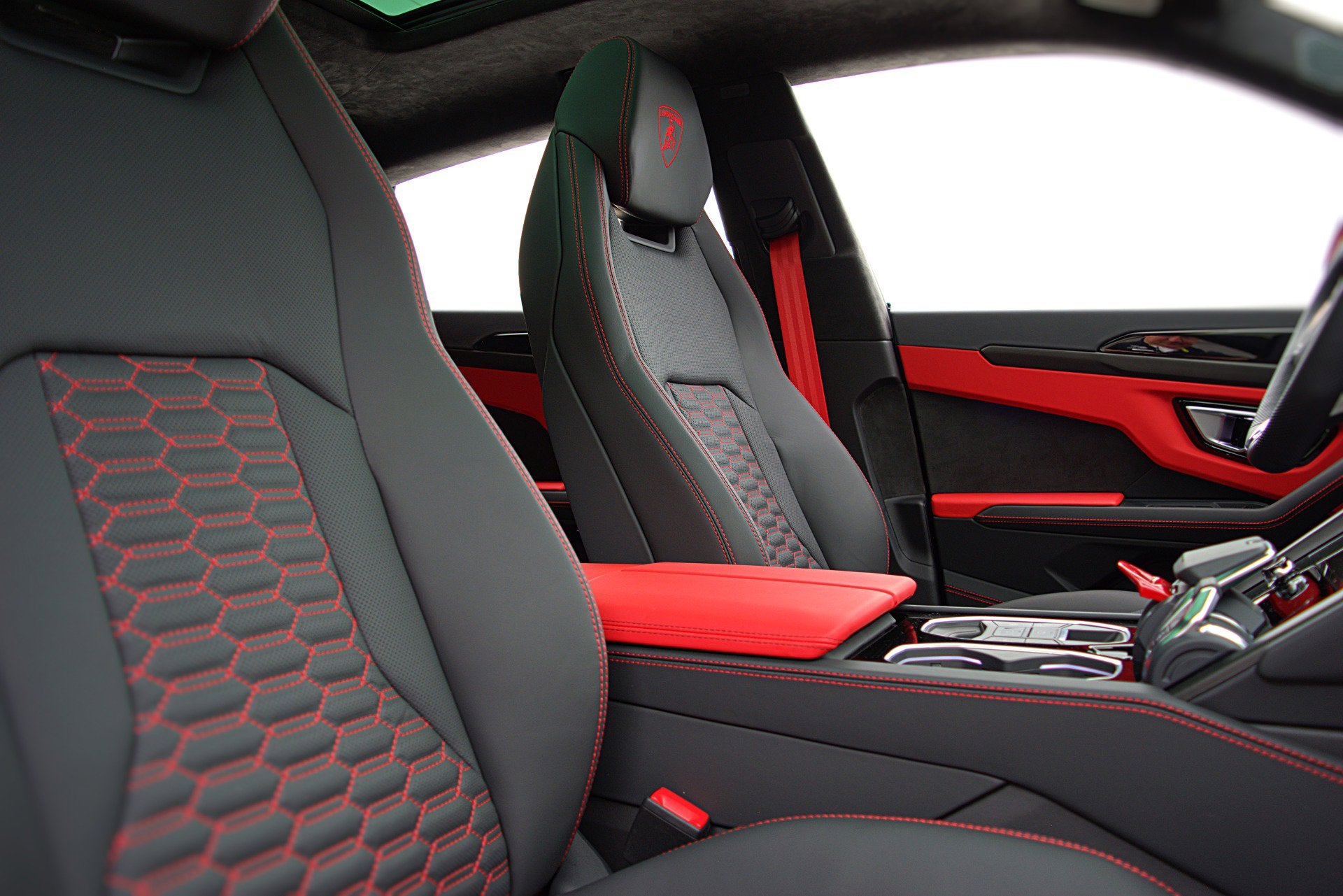 2022 Lamborghini Urus /SELEZIONE PRE-OWNED CERTIFIED