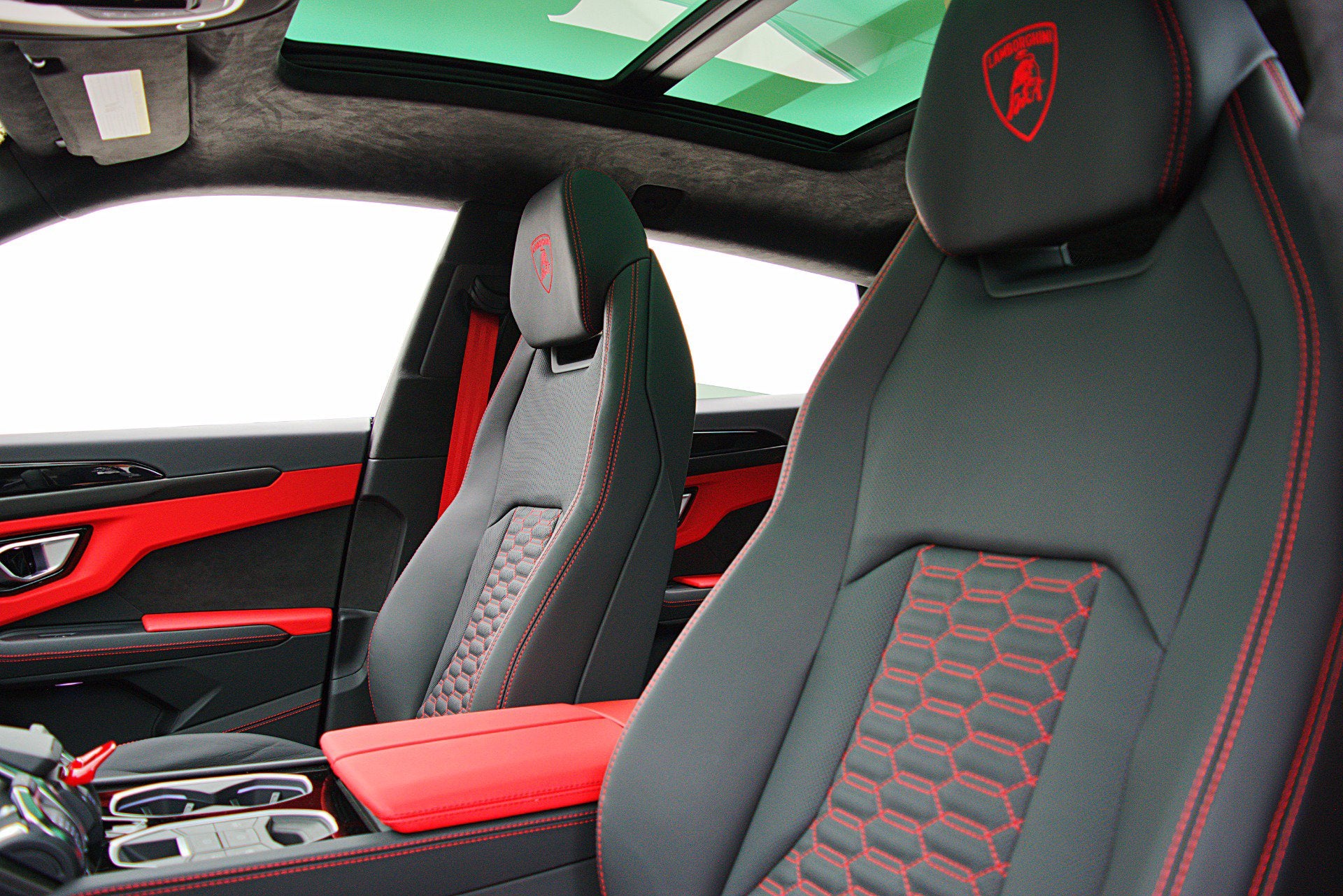 2022 Lamborghini Urus /SELEZIONE PRE-OWNED CERTIFIED