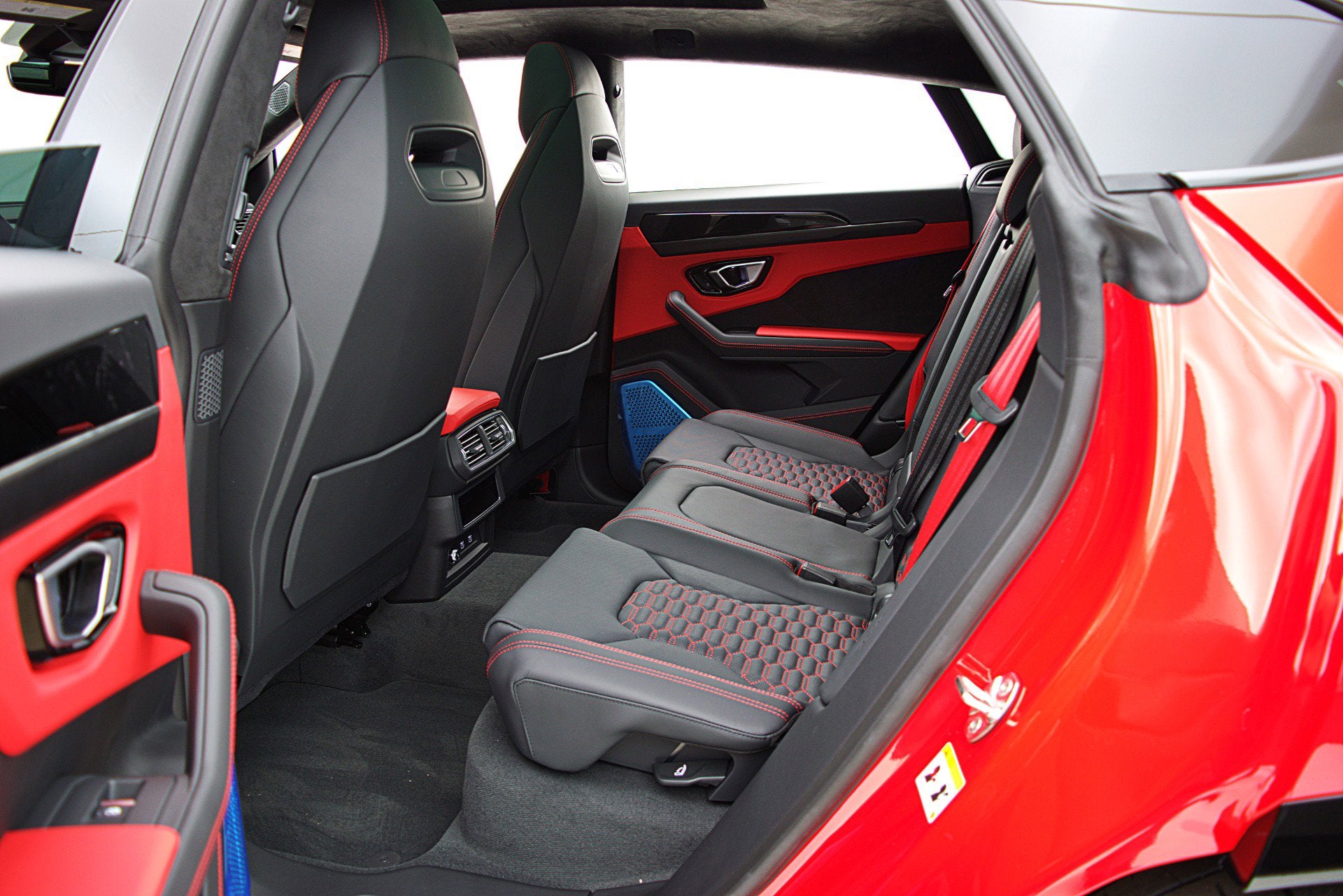 2022 Lamborghini Urus /SELEZIONE PRE-OWNED CERTIFIED