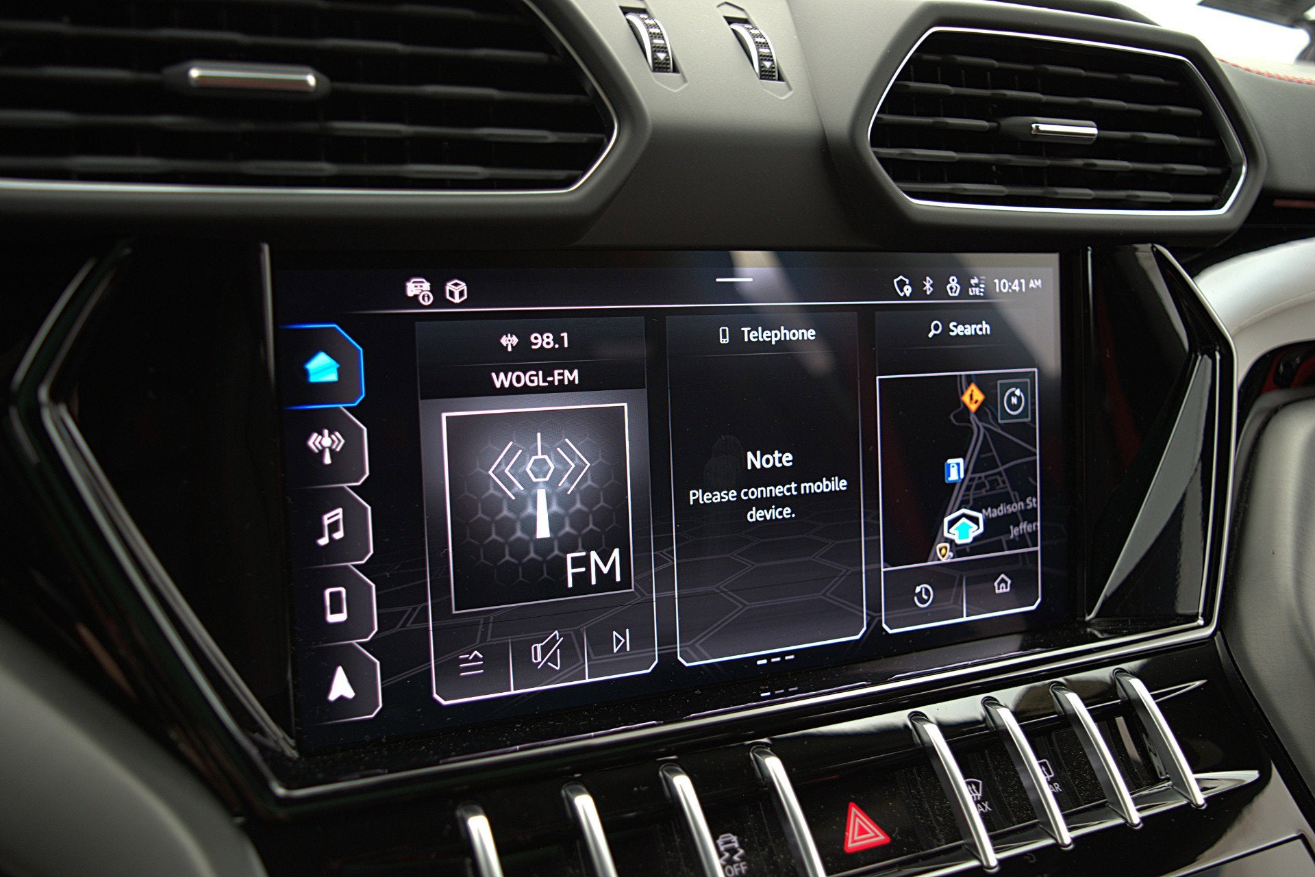 2022 Lamborghini Urus /SELEZIONE PRE-OWNED CERTIFIED