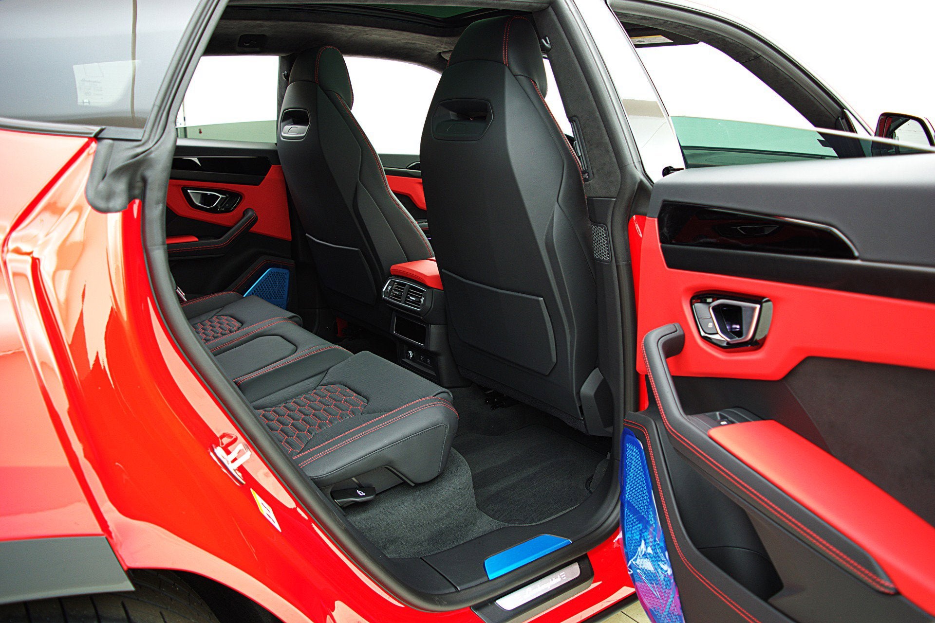 2022 Lamborghini Urus /SELEZIONE PRE-OWNED CERTIFIED