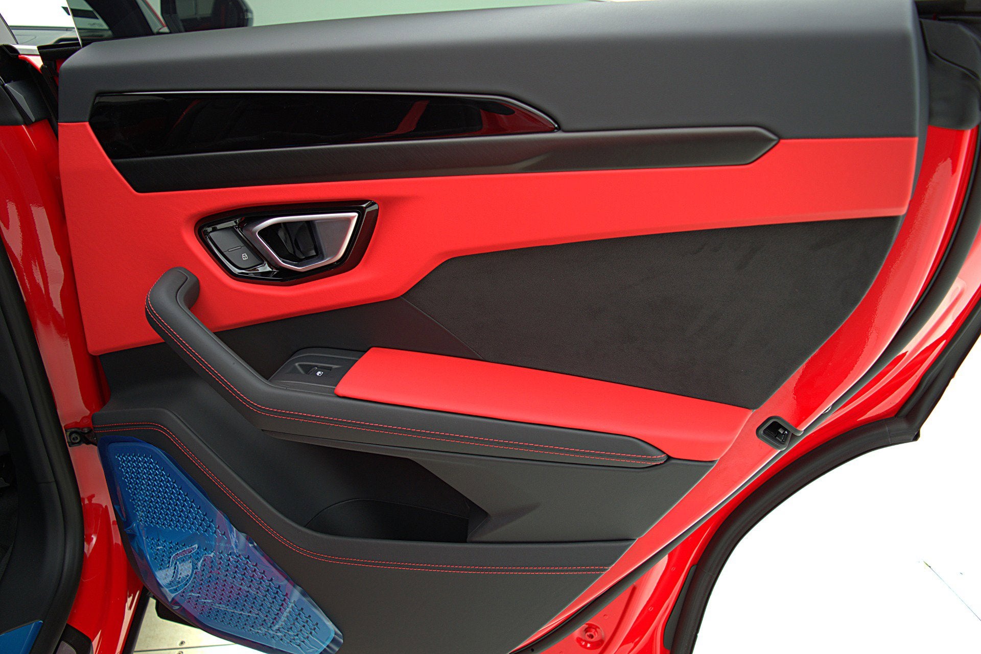 2022 Lamborghini Urus /SELEZIONE PRE-OWNED CERTIFIED