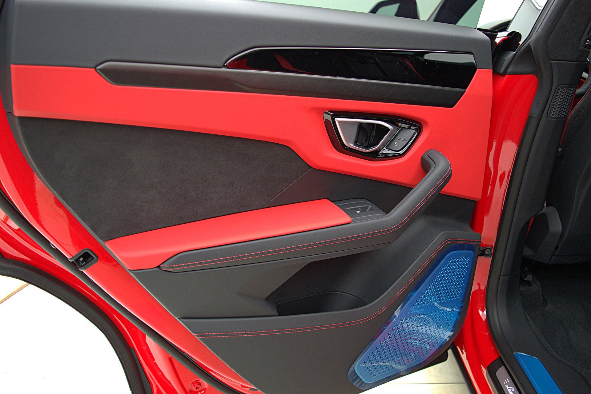 2022 Lamborghini Urus /SELEZIONE PRE-OWNED CERTIFIED