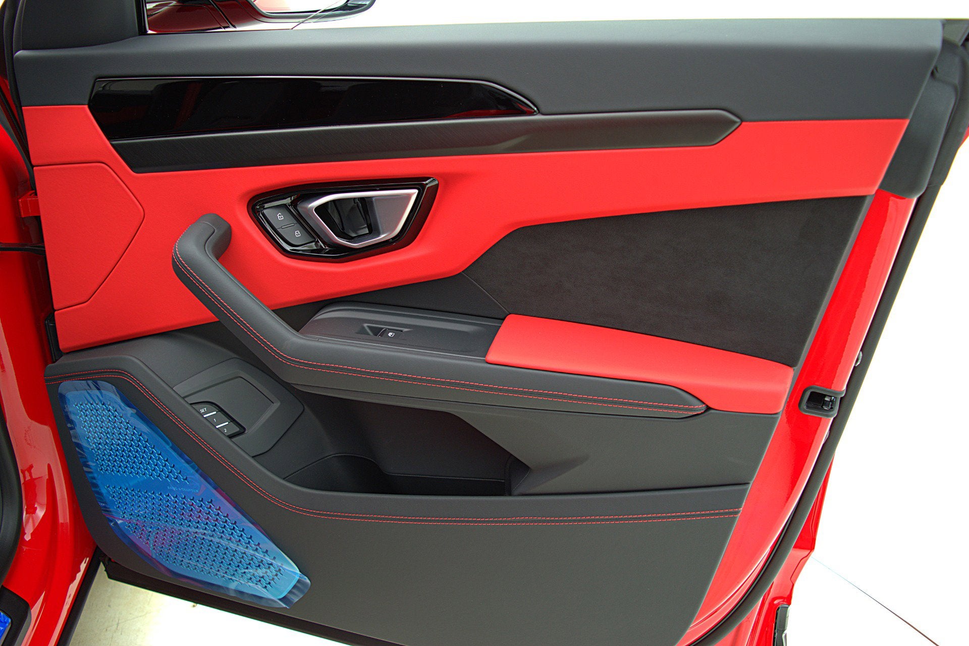 2022 Lamborghini Urus /SELEZIONE PRE-OWNED CERTIFIED