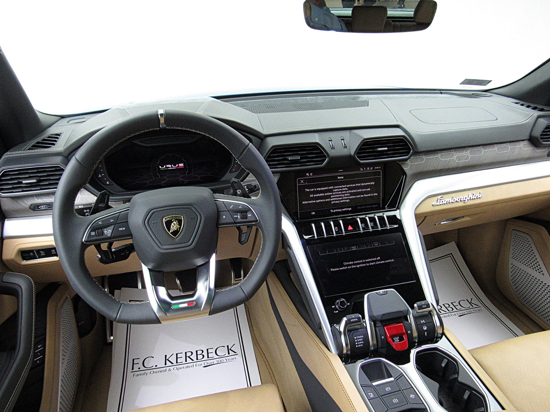 2022 Lamborghini Urus /SELEZIONE PRE-OWNED CERTIFIED