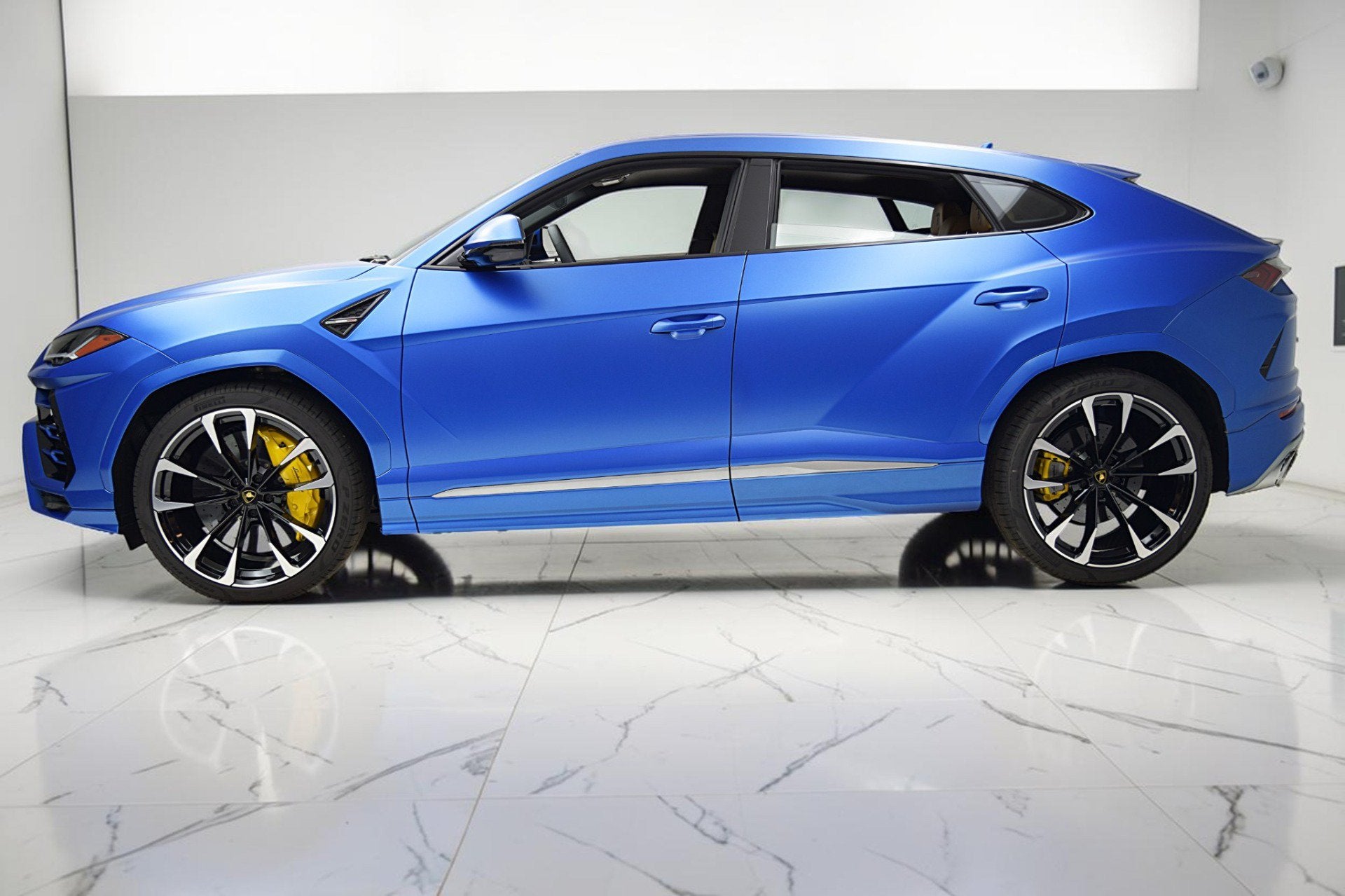 2022 Lamborghini Urus /SELEZIONE PRE-OWNED CERTIFIED