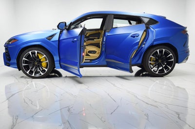 2022 Lamborghini Urus /SELEZIONE PRE-OWNED CERTIFIED