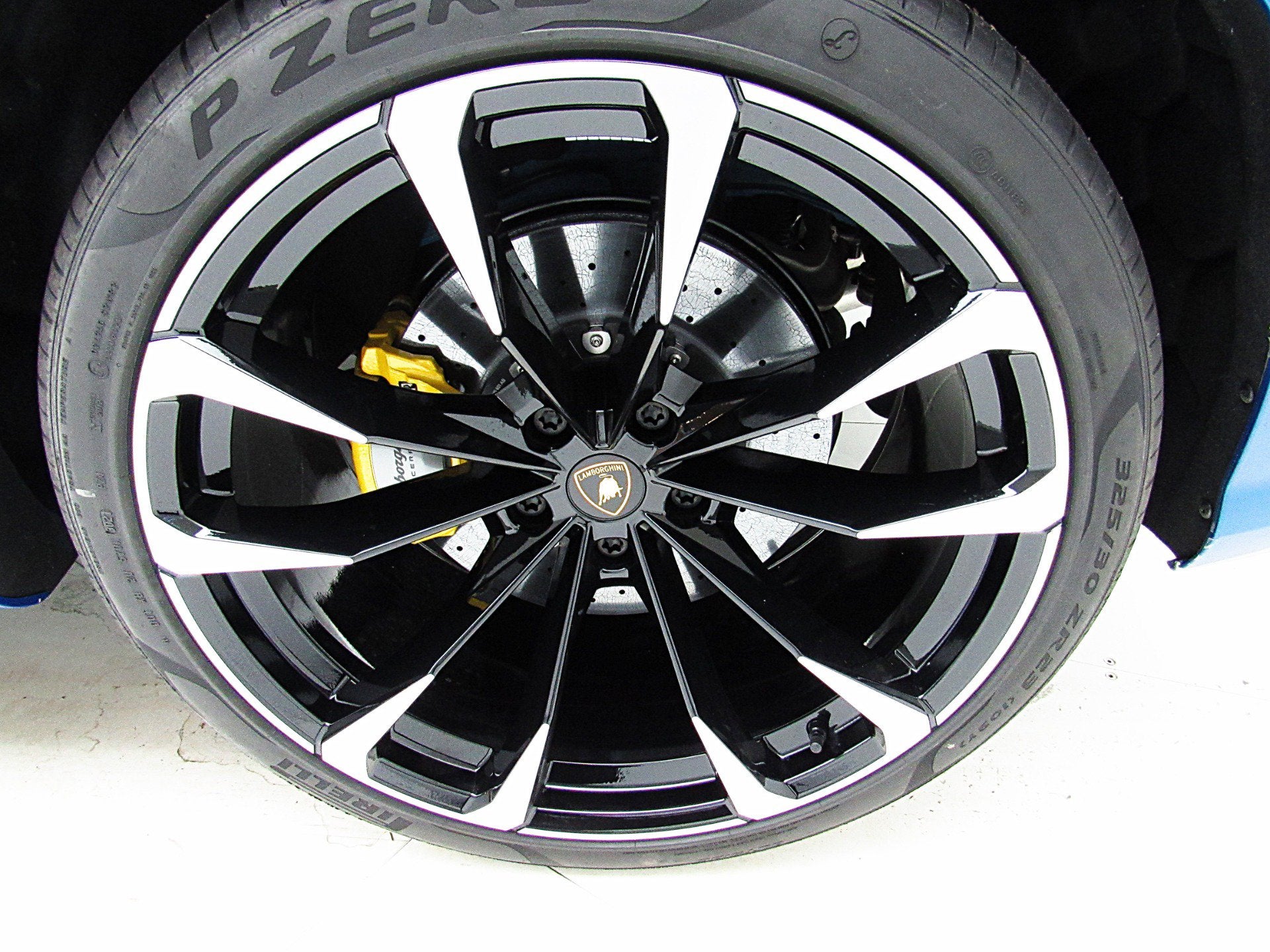 2022 Lamborghini Urus /SELEZIONE PRE-OWNED CERTIFIED