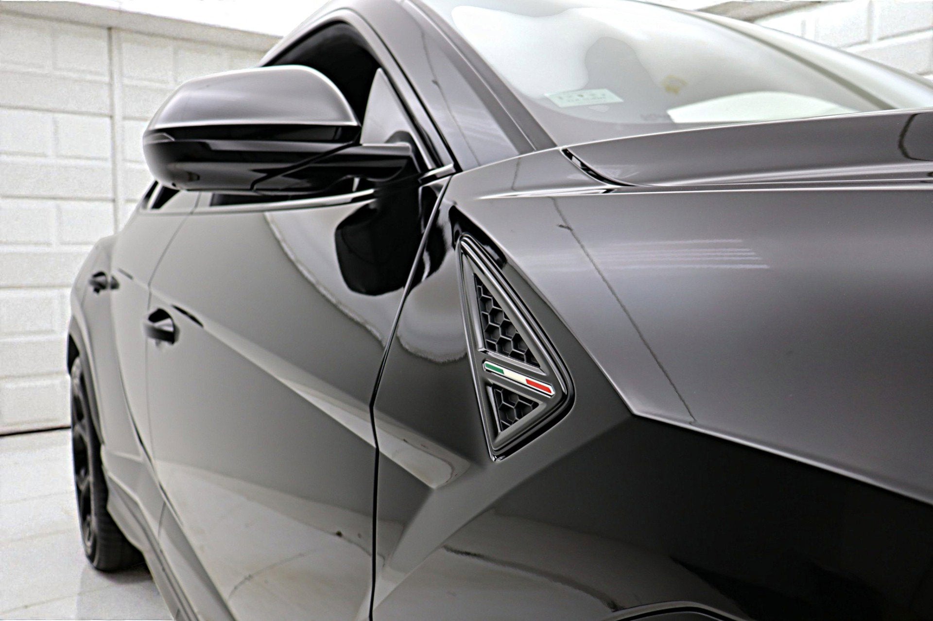 2020 Lamborghini Urus /SELEZIONE PRE-OWNED CERTIFIED