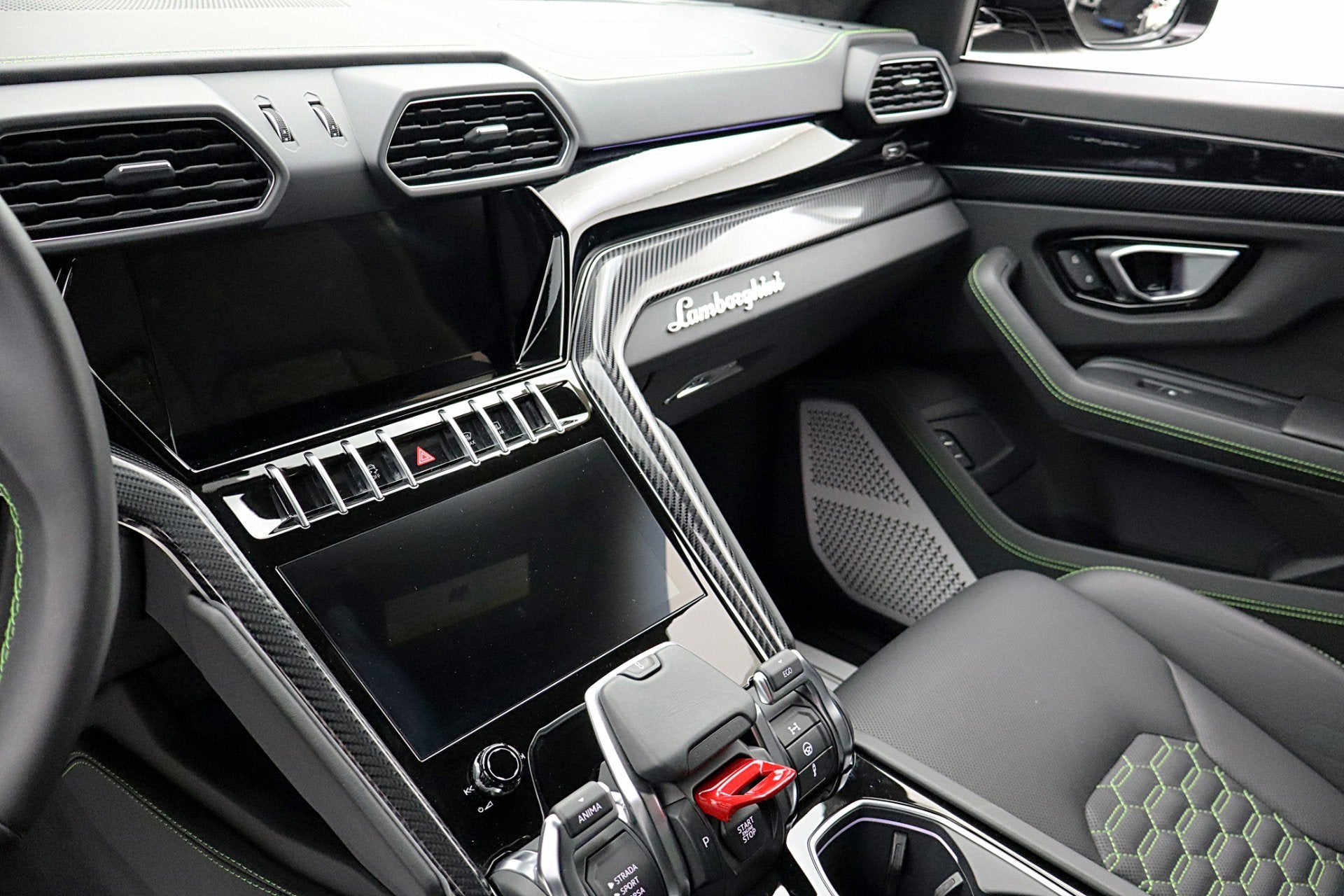 2020 Lamborghini Urus /SELEZIONE PRE-OWNED CERTIFIED