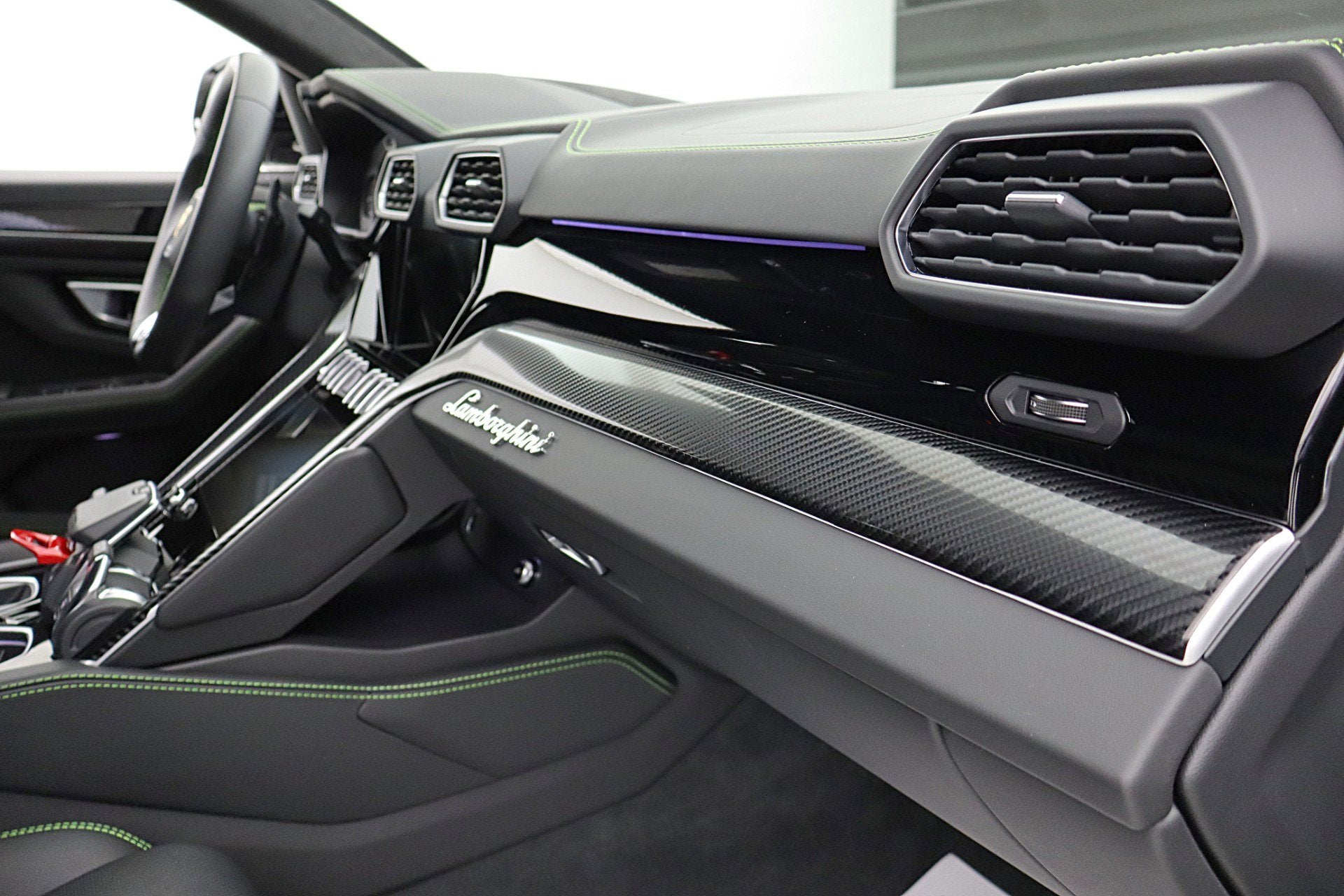 2020 Lamborghini Urus /SELEZIONE PRE-OWNED CERTIFIED