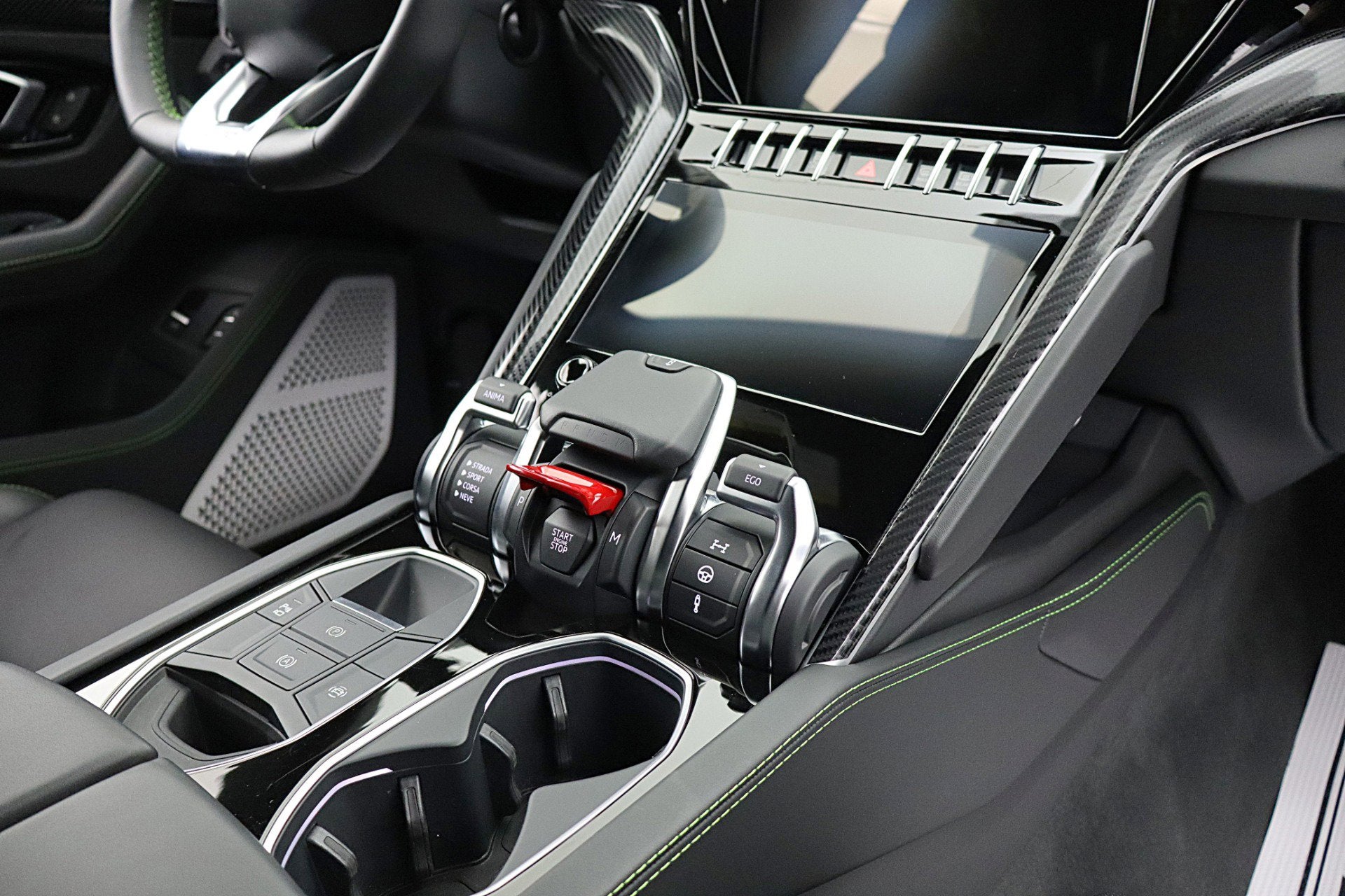 2020 Lamborghini Urus /SELEZIONE PRE-OWNED CERTIFIED