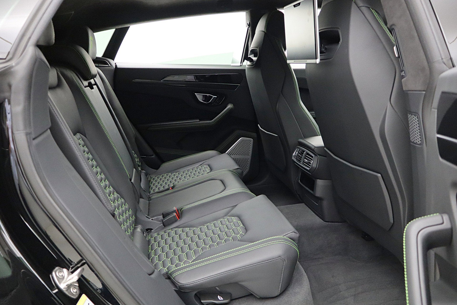 2020 Lamborghini Urus /SELEZIONE PRE-OWNED CERTIFIED