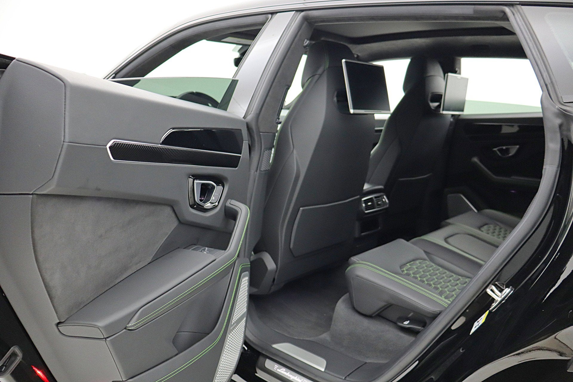 2020 Lamborghini Urus /SELEZIONE PRE-OWNED CERTIFIED