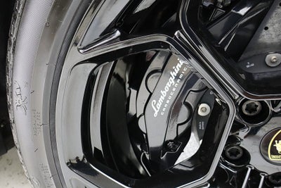 2020 Lamborghini Urus /SELEZIONE PRE-OWNED CERTIFIED