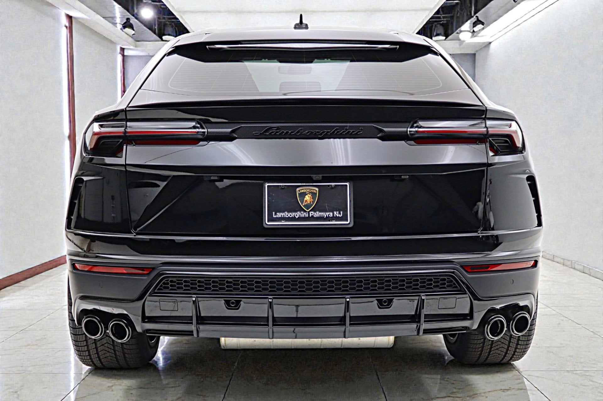 2020 Lamborghini Urus /SELEZIONE PRE-OWNED CERTIFIED