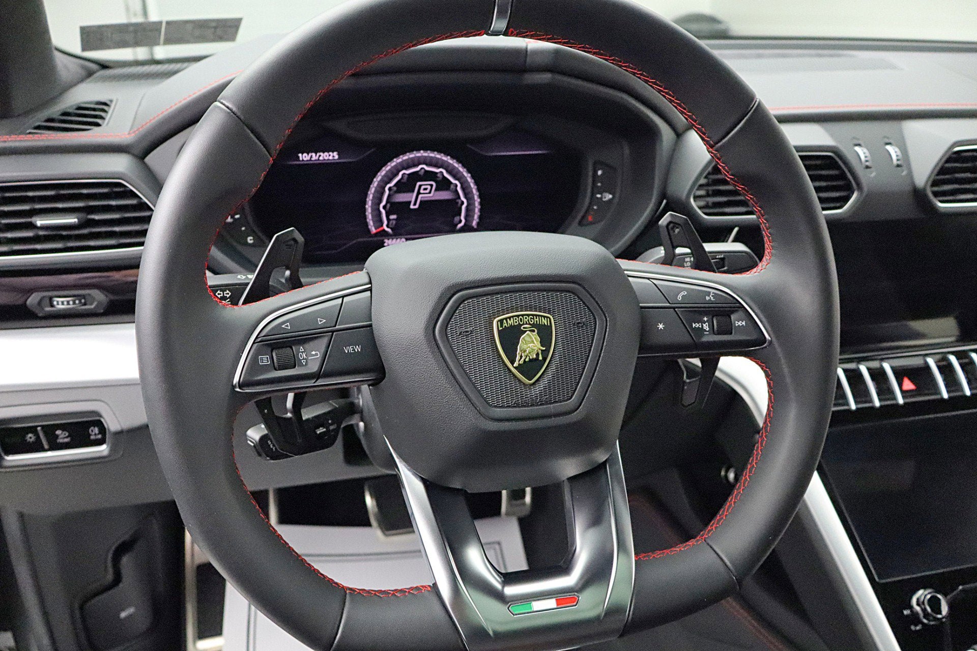 2020 Lamborghini Urus Urus SELEZIONE PRE-OWNED CERTIFIED