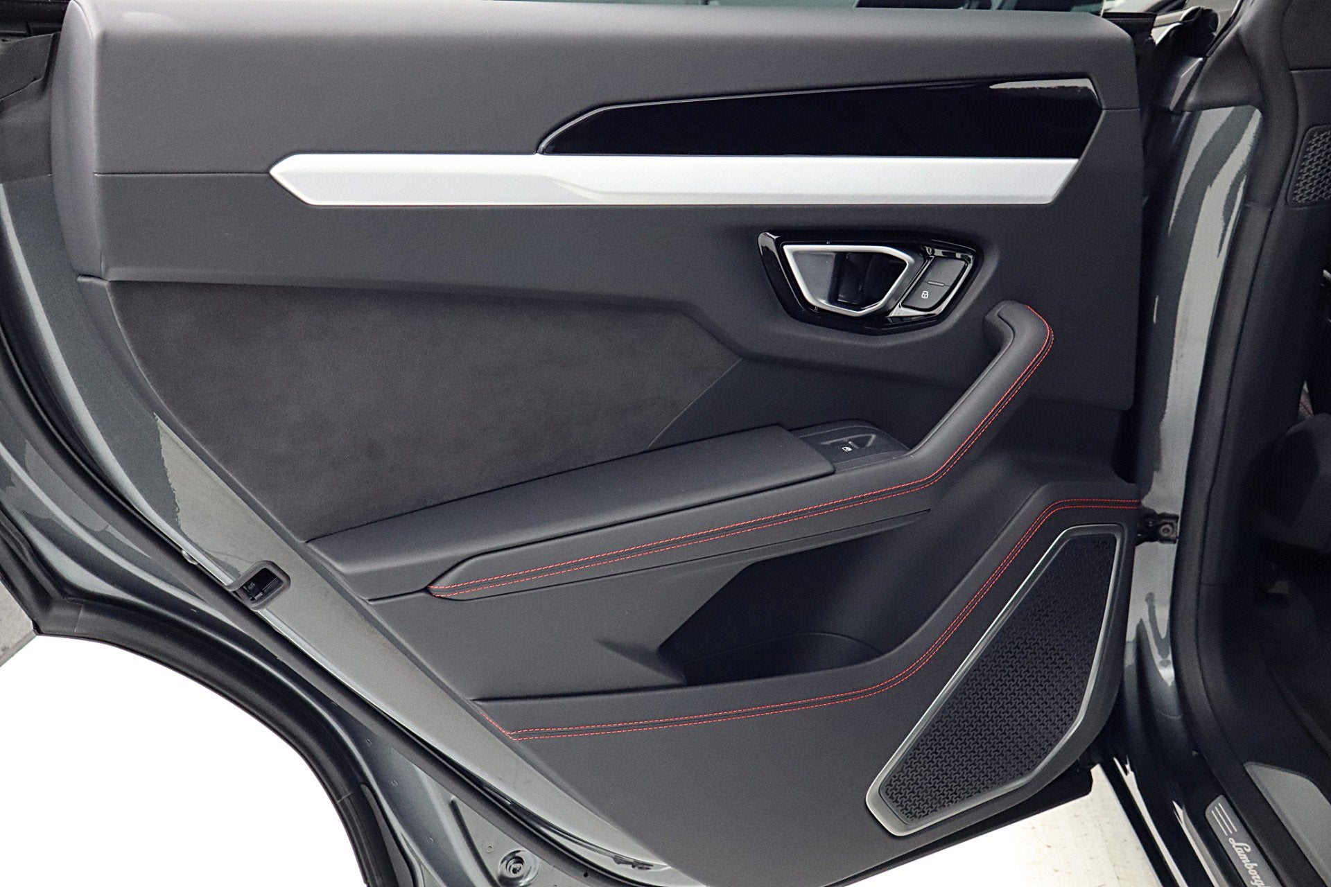 2020 Lamborghini Urus Urus SELEZIONE PRE-OWNED CERTIFIED