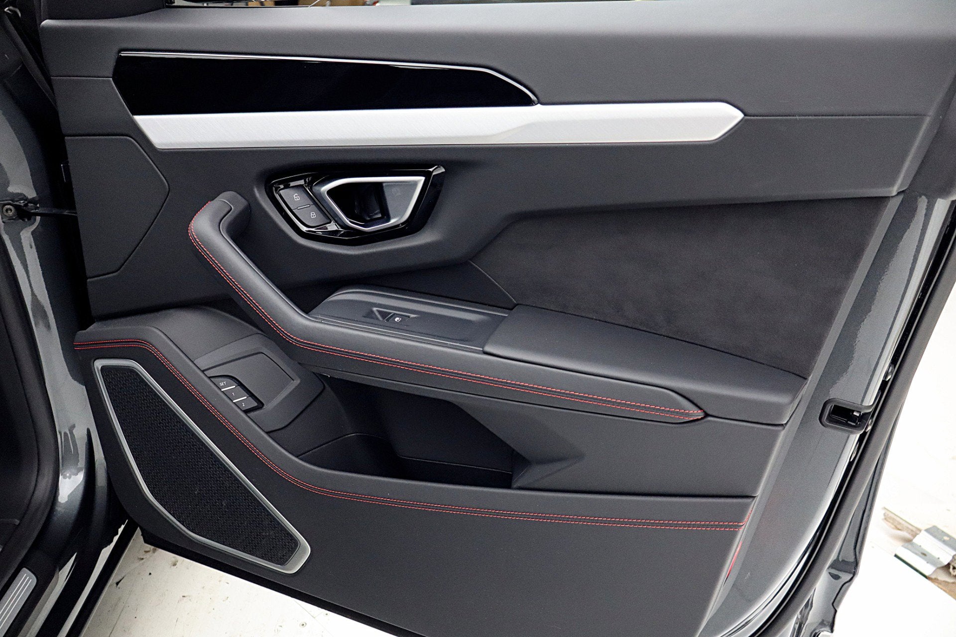 2020 Lamborghini Urus Urus SELEZIONE PRE-OWNED CERTIFIED