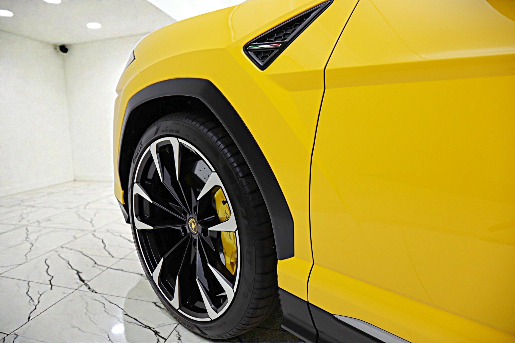 2022 Lamborghini Urus /SELEZIONE PRE-OWNED CERTIFIED