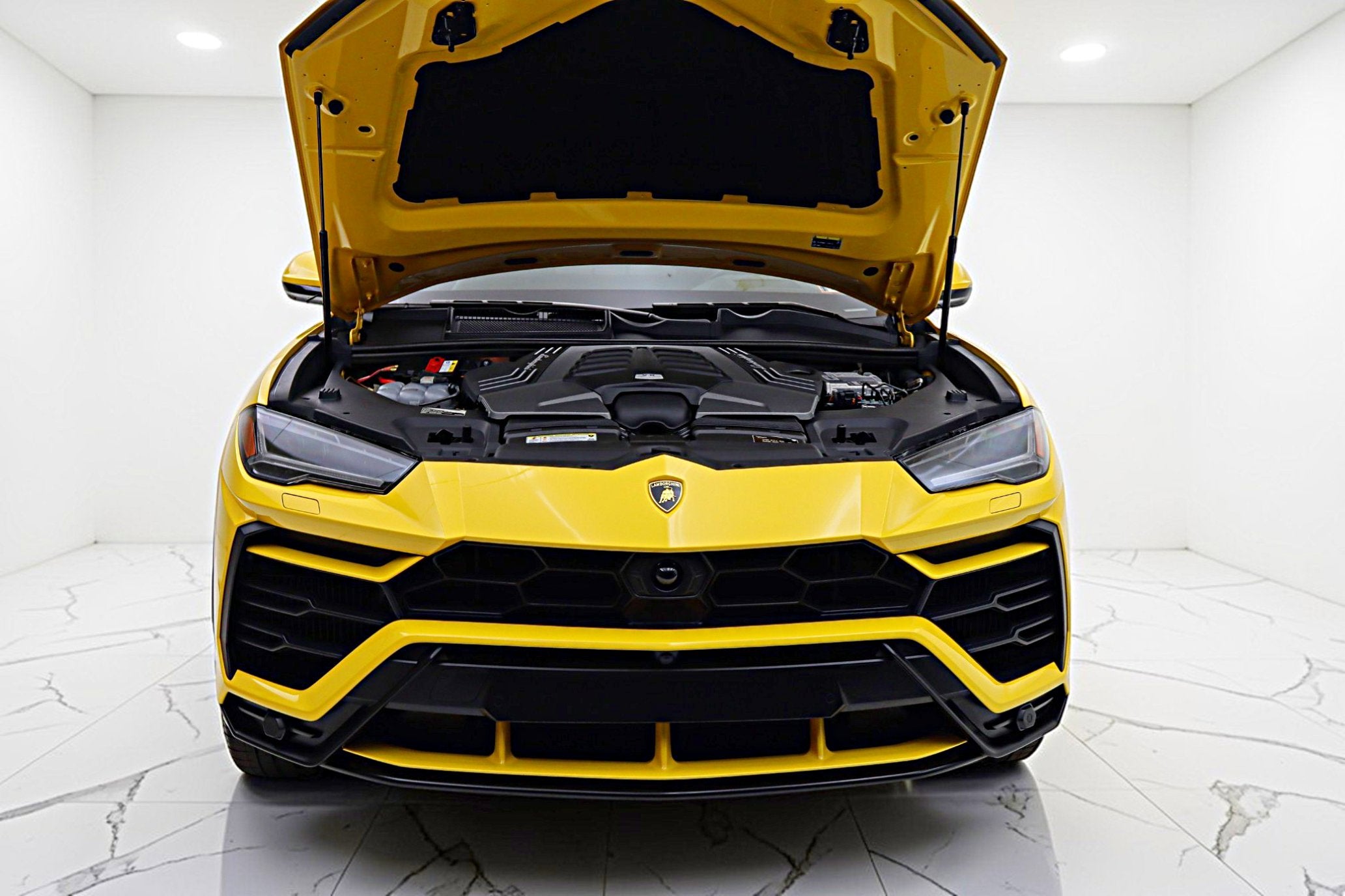 2022 Lamborghini Urus /SELEZIONE PRE-OWNED CERTIFIED