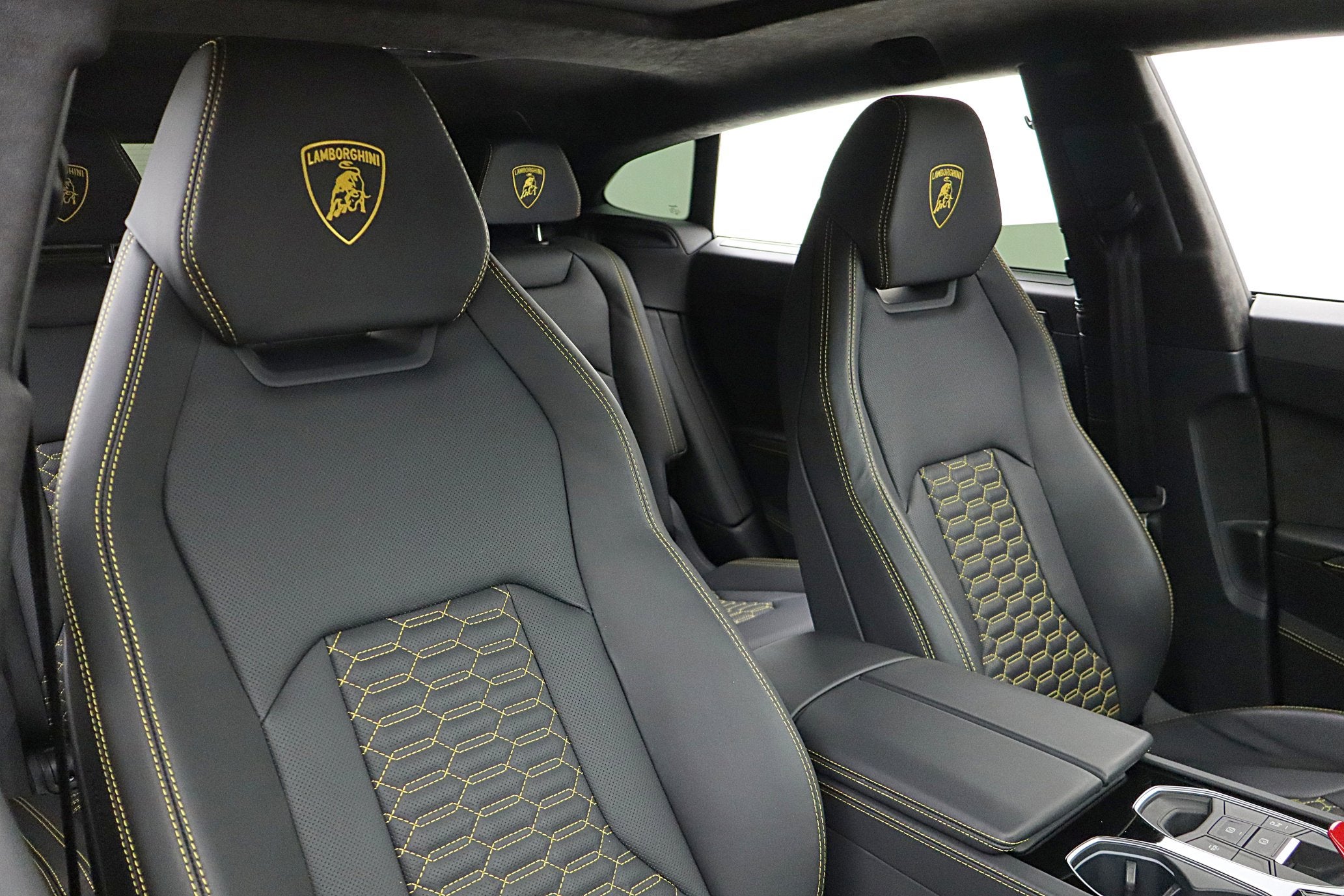 2022 Lamborghini Urus /SELEZIONE PRE-OWNED CERTIFIED