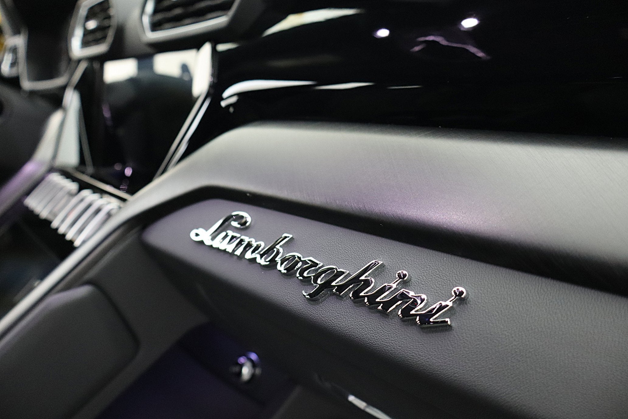 2022 Lamborghini Urus /SELEZIONE PRE-OWNED CERTIFIED