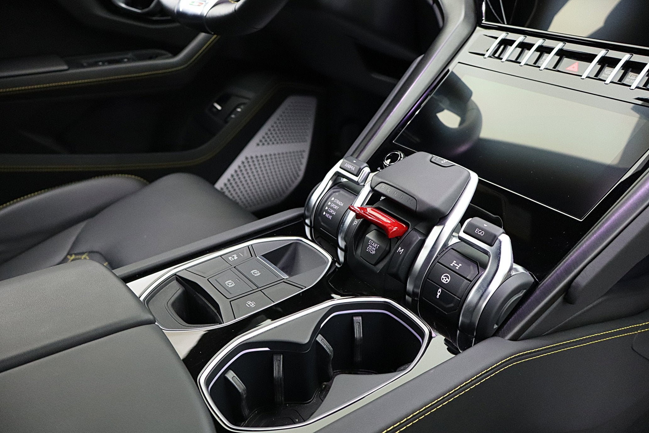 2022 Lamborghini Urus /SELEZIONE PRE-OWNED CERTIFIED