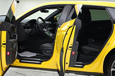 2022 Lamborghini Urus /SELEZIONE PRE-OWNED CERTIFIED