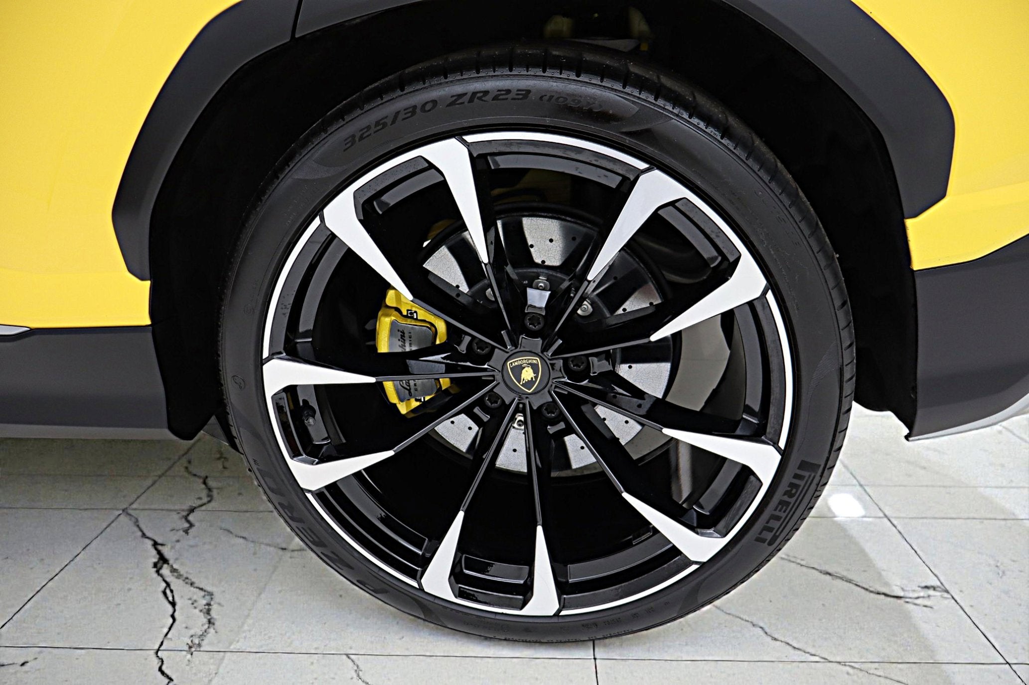 2022 Lamborghini Urus /SELEZIONE PRE-OWNED CERTIFIED