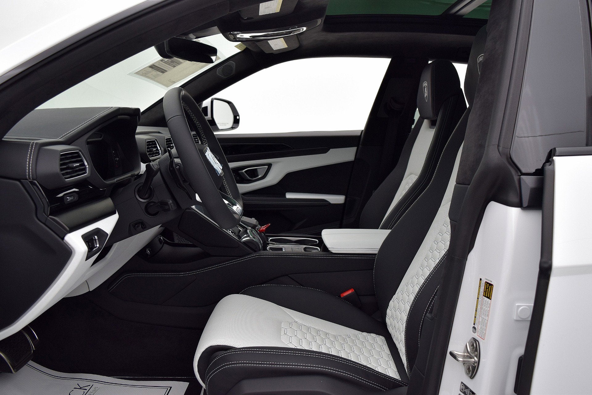 2021 Lamborghini Urus SELEZIONE PRE-OWNED CERTIFIED