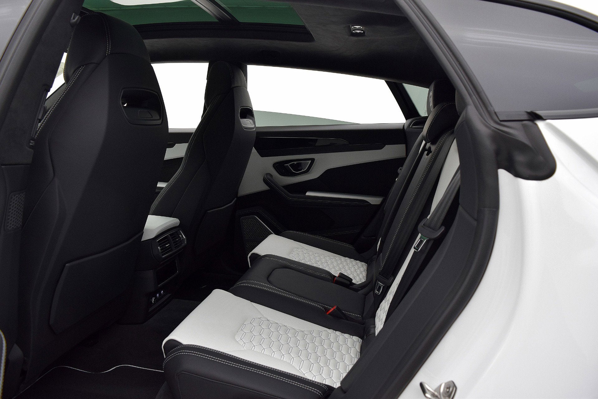 2021 Lamborghini Urus SELEZIONE PRE-OWNED CERTIFIED