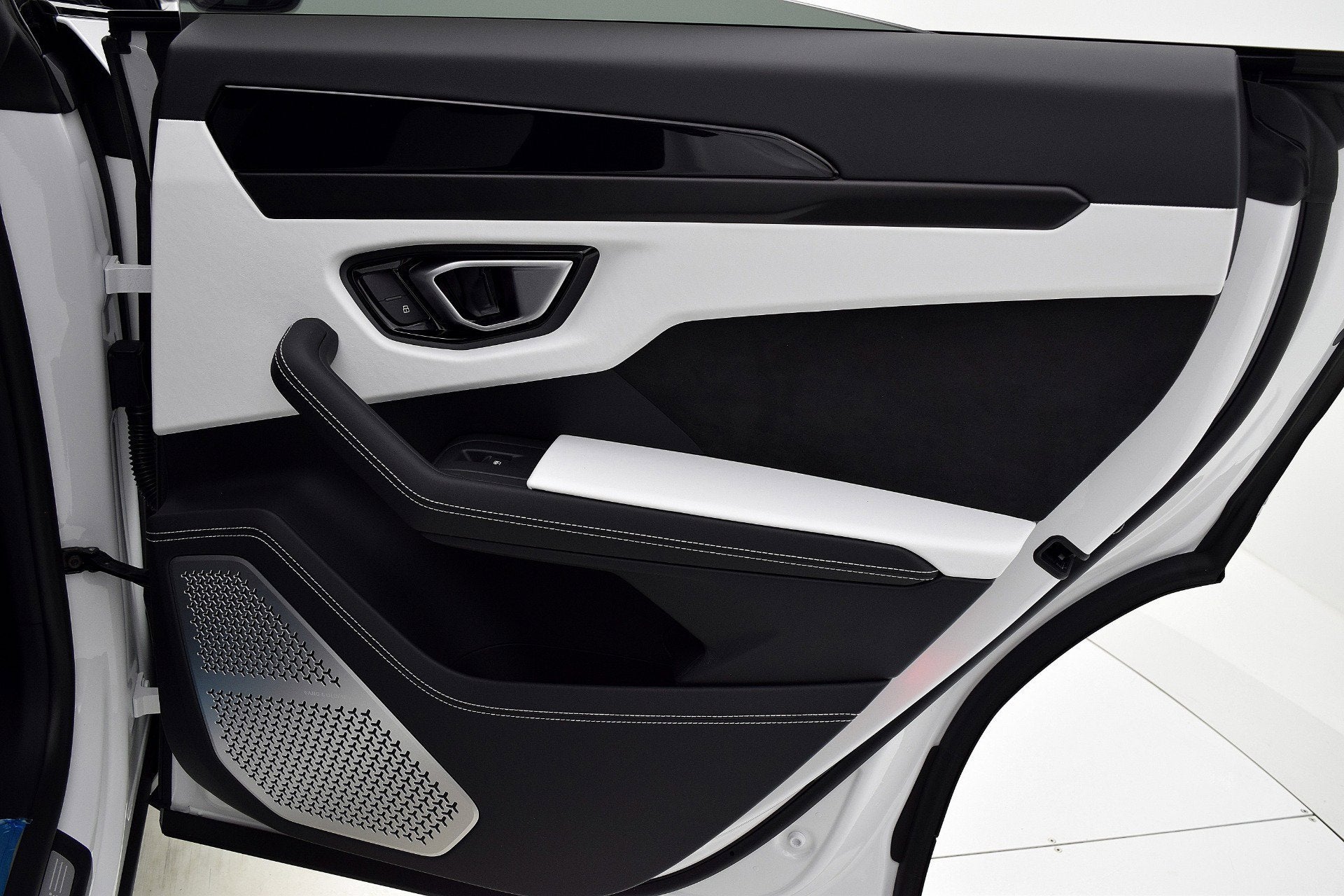 2021 Lamborghini Urus SELEZIONE PRE-OWNED CERTIFIED