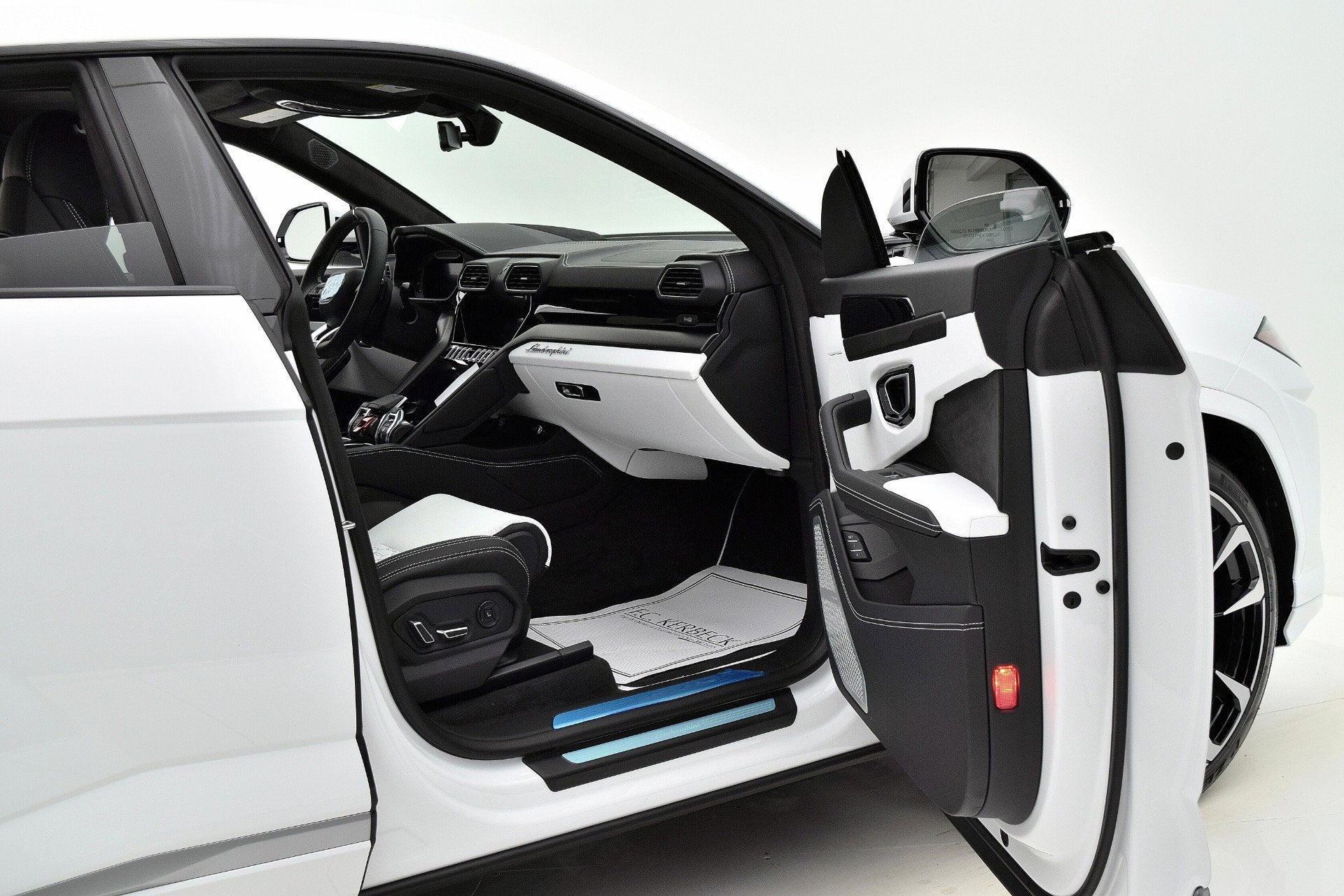 2021 Lamborghini Urus SELEZIONE PRE-OWNED CERTIFIED