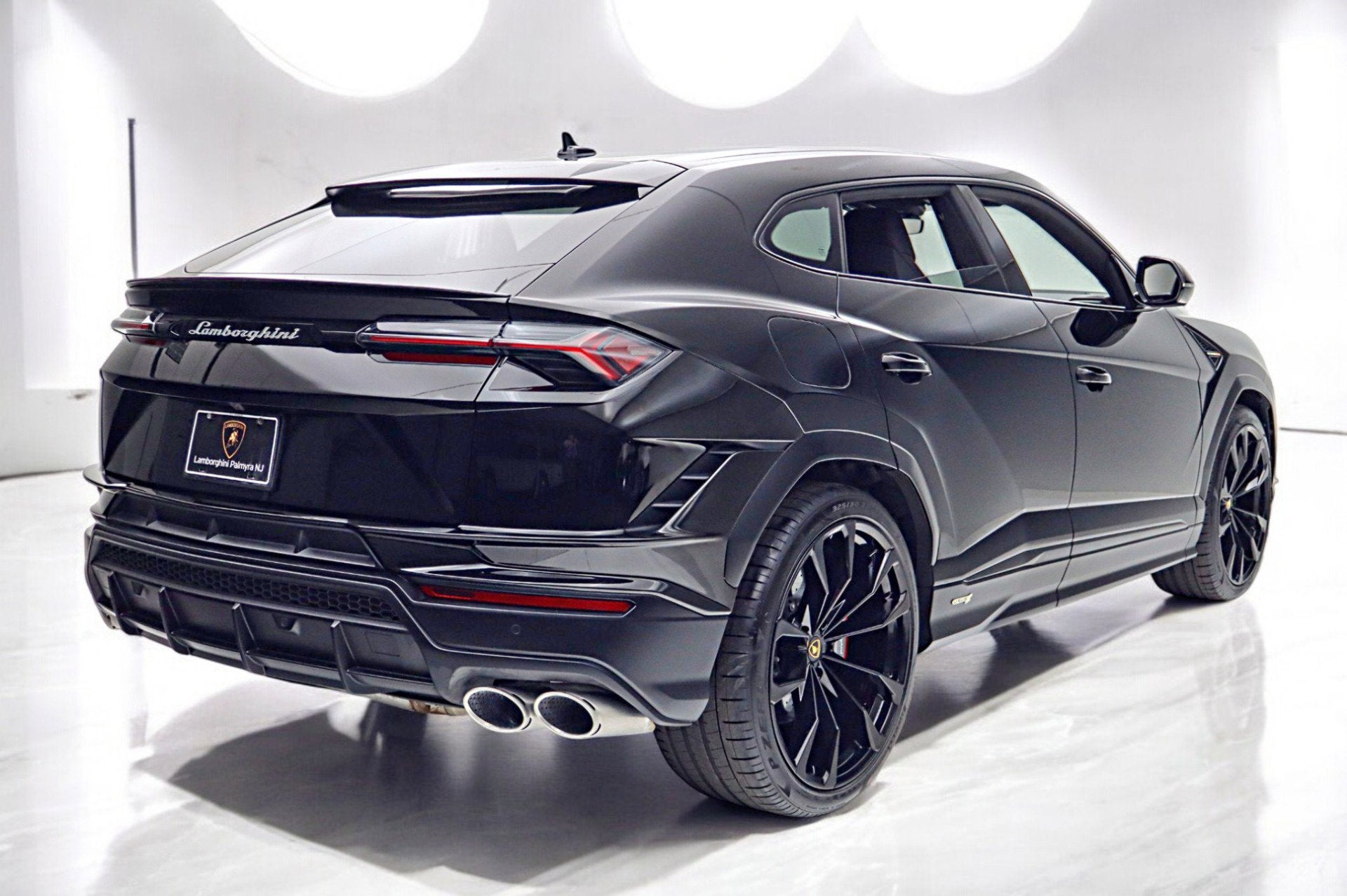 2024 Lamborghini Urus S/LEASE OPTIONS AVAILABLE