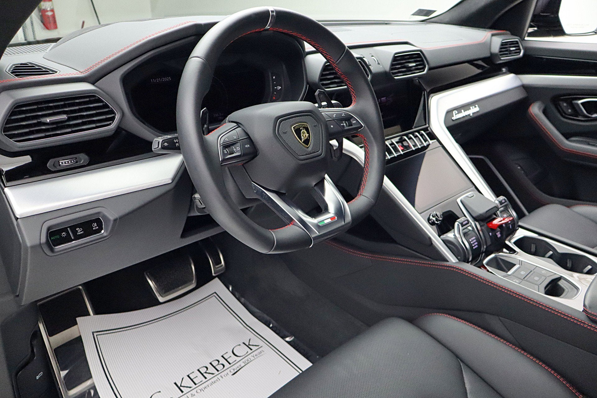 2024 Lamborghini Urus S/LEASE OPTIONS AVAILABLE