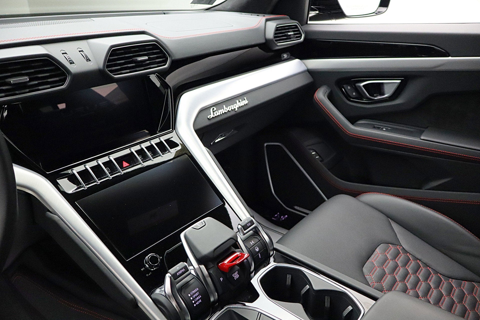 2024 Lamborghini Urus S/LEASE OPTIONS AVAILABLE