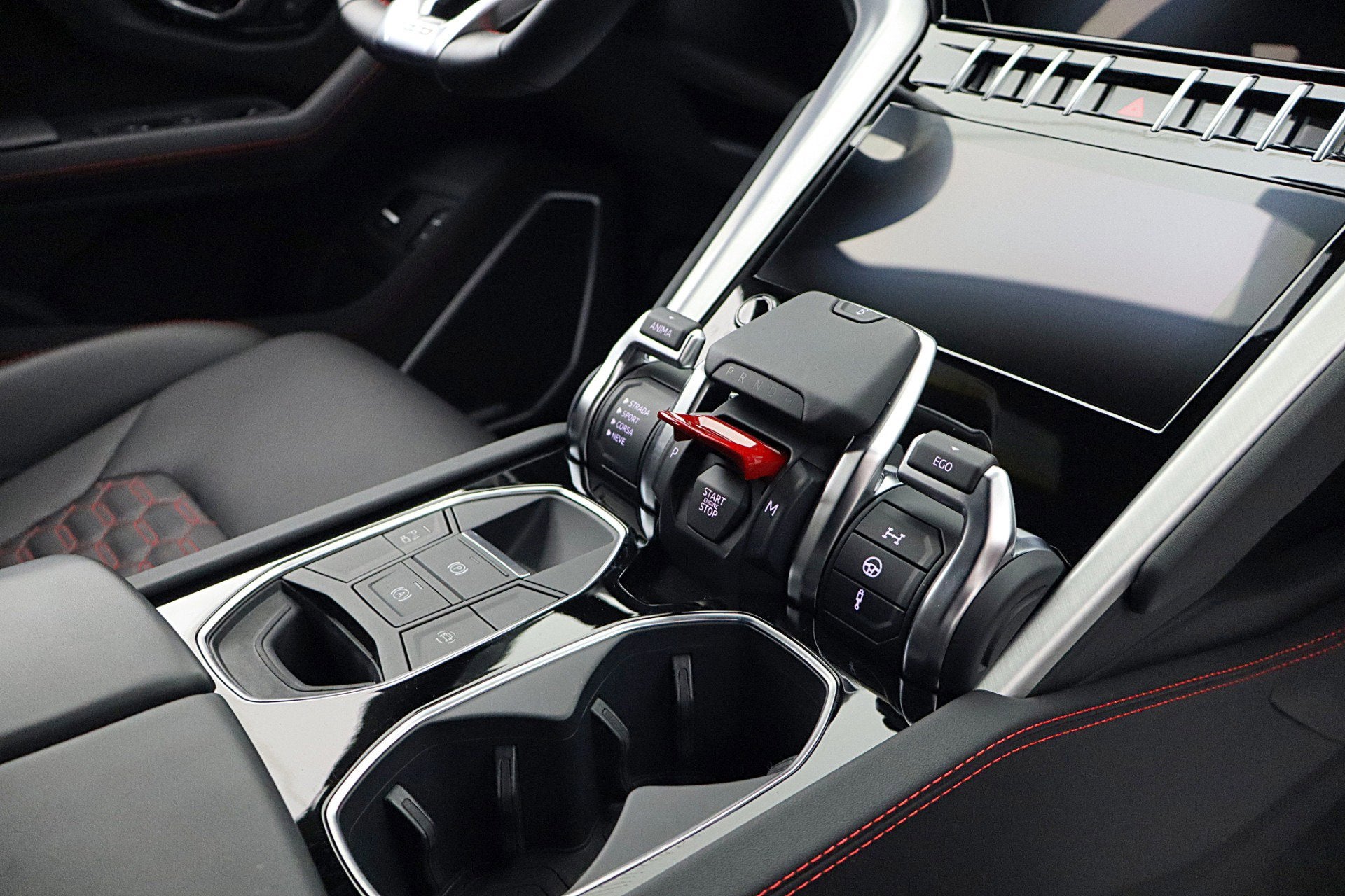 2024 Lamborghini Urus S/LEASE OPTIONS AVAILABLE