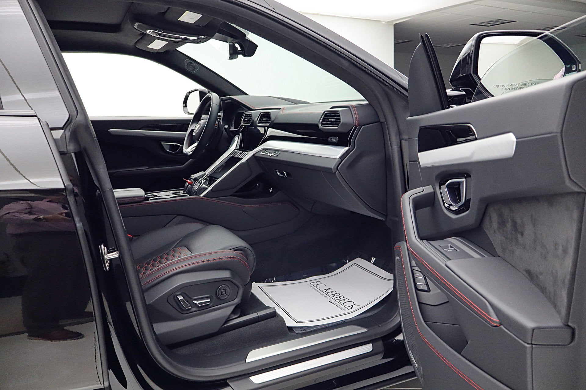 2024 Lamborghini Urus S/LEASE OPTIONS AVAILABLE