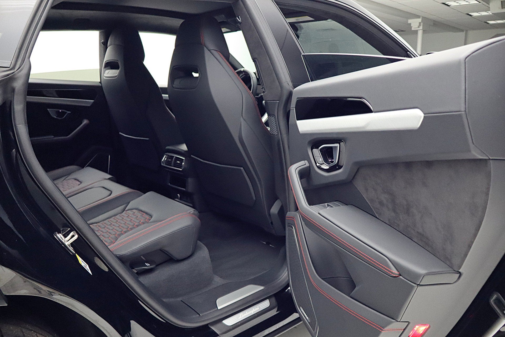 2024 Lamborghini Urus S/LEASE OPTIONS AVAILABLE