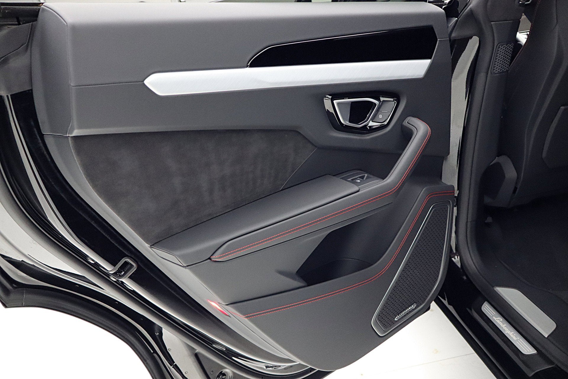 2024 Lamborghini Urus S/LEASE OPTIONS AVAILABLE