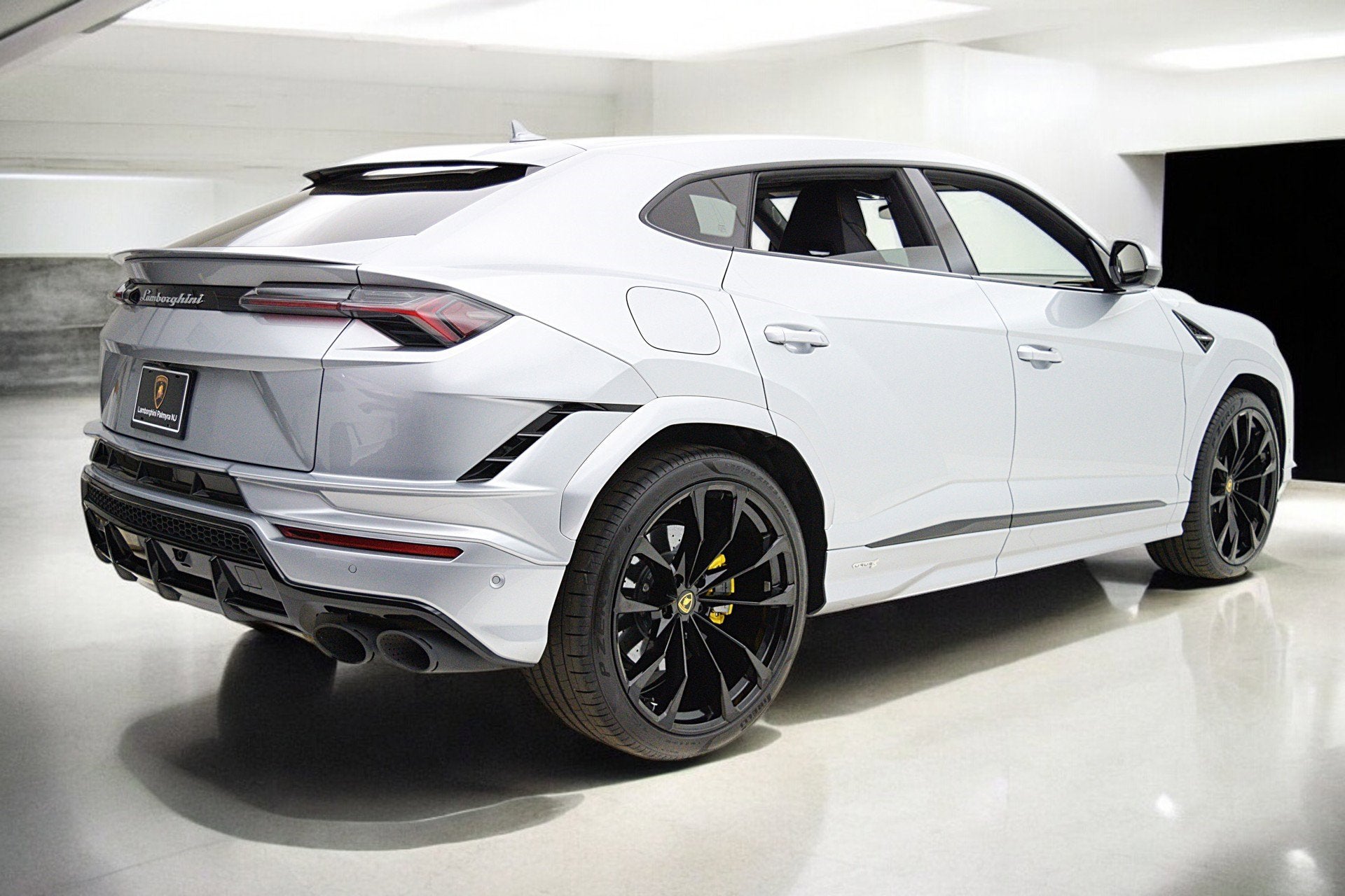 2023 Lamborghini Urus S/SELEZIONE PRE-OWNED CERTIFIED