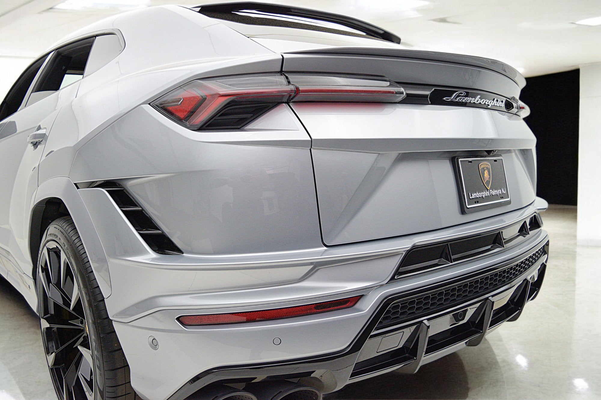 2023 Lamborghini Urus S/SELEZIONE PRE-OWNED CERTIFIED