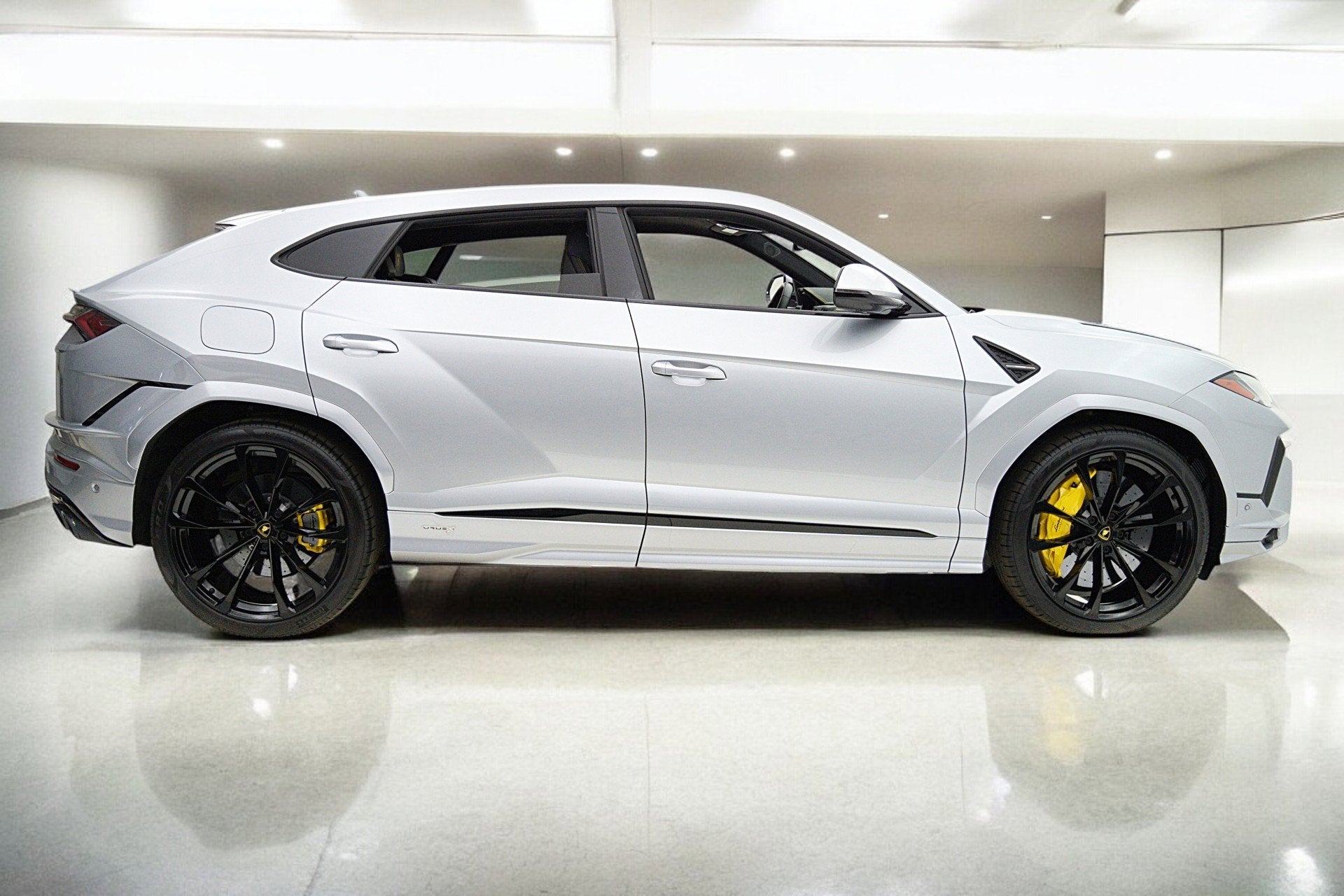 2023 Lamborghini Urus S/SELEZIONE PRE-OWNED CERTIFIED