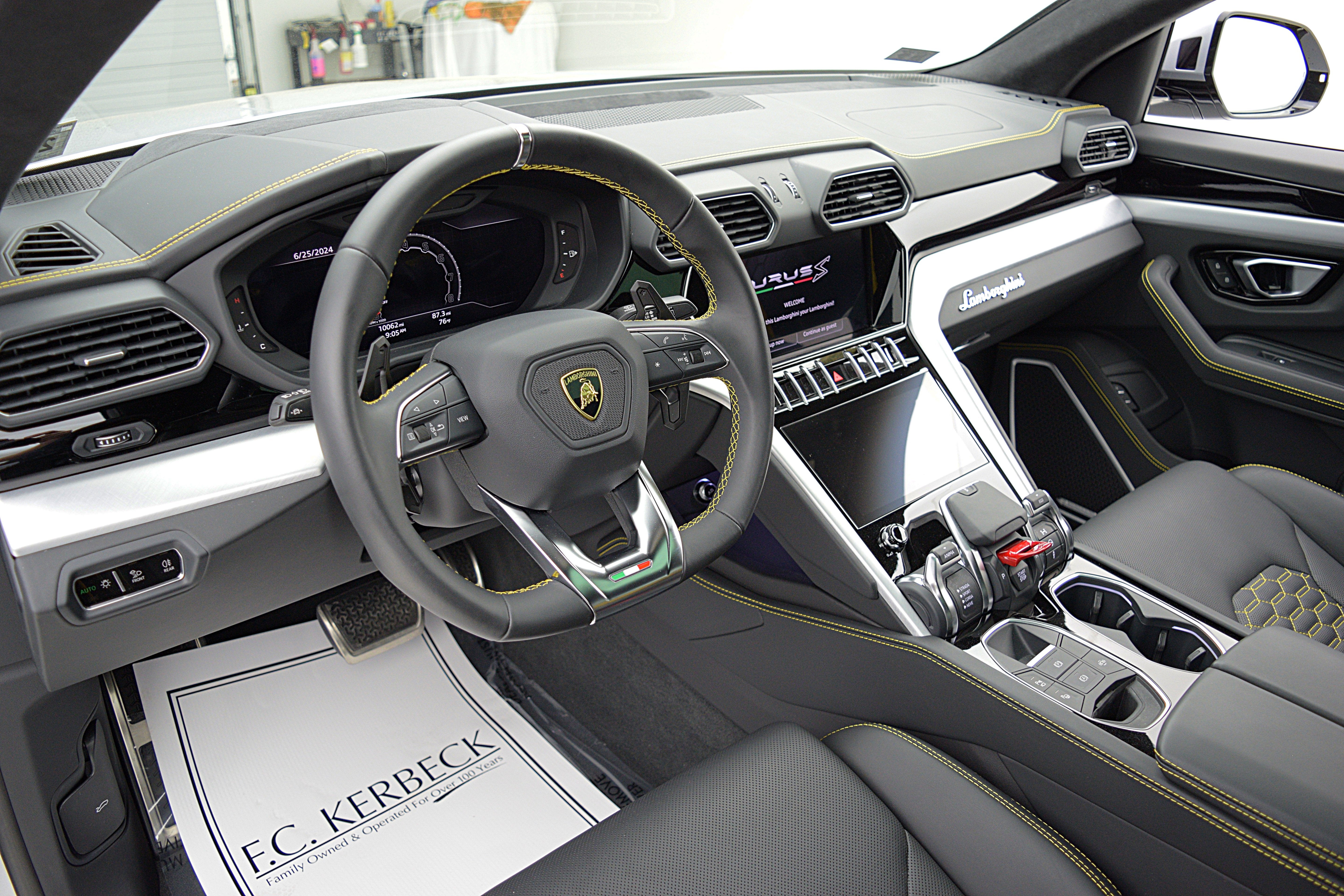 2023 Lamborghini Urus S/SELEZIONE PRE-OWNED CERTIFIED
