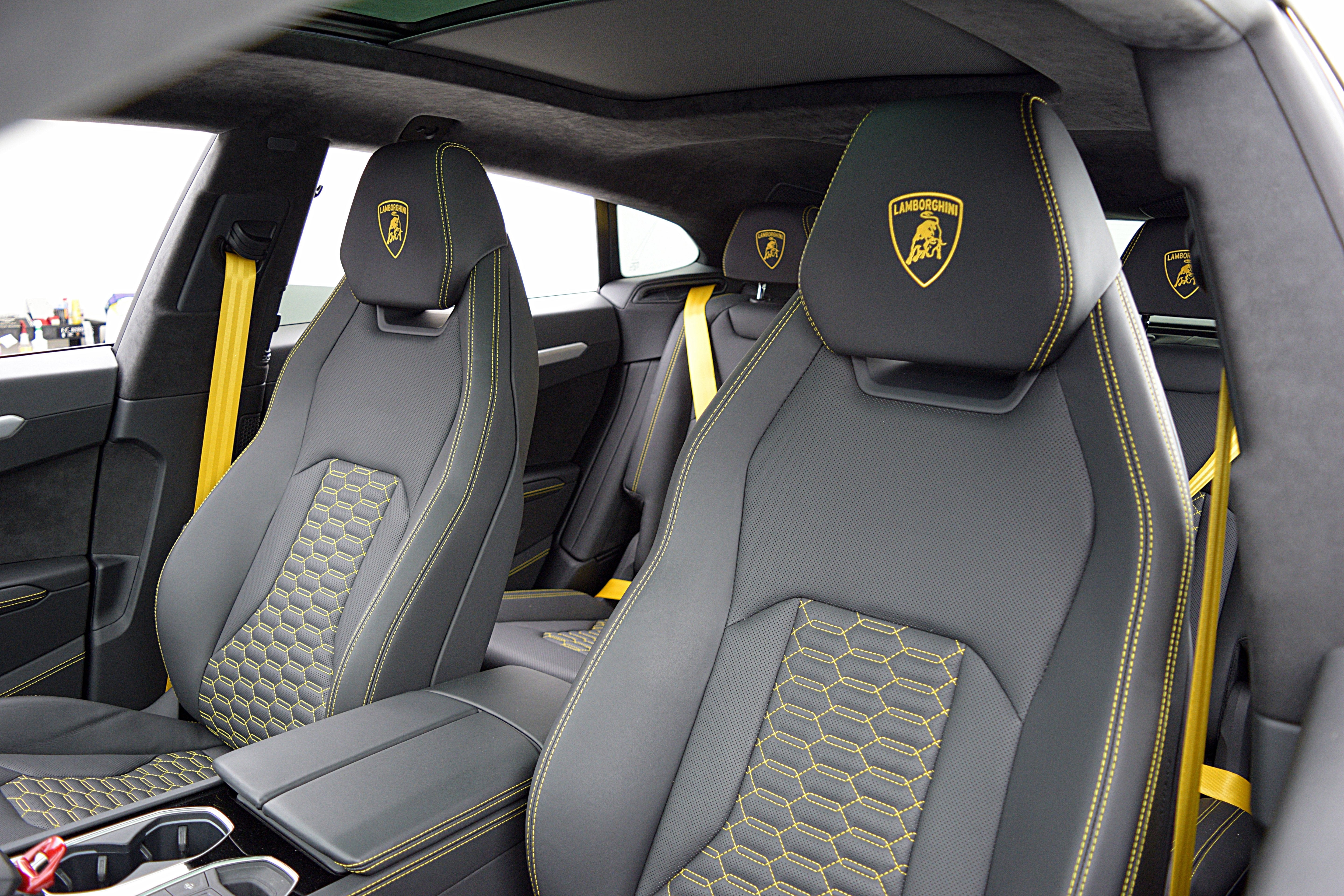 2023 Lamborghini Urus S/SELEZIONE PRE-OWNED CERTIFIED