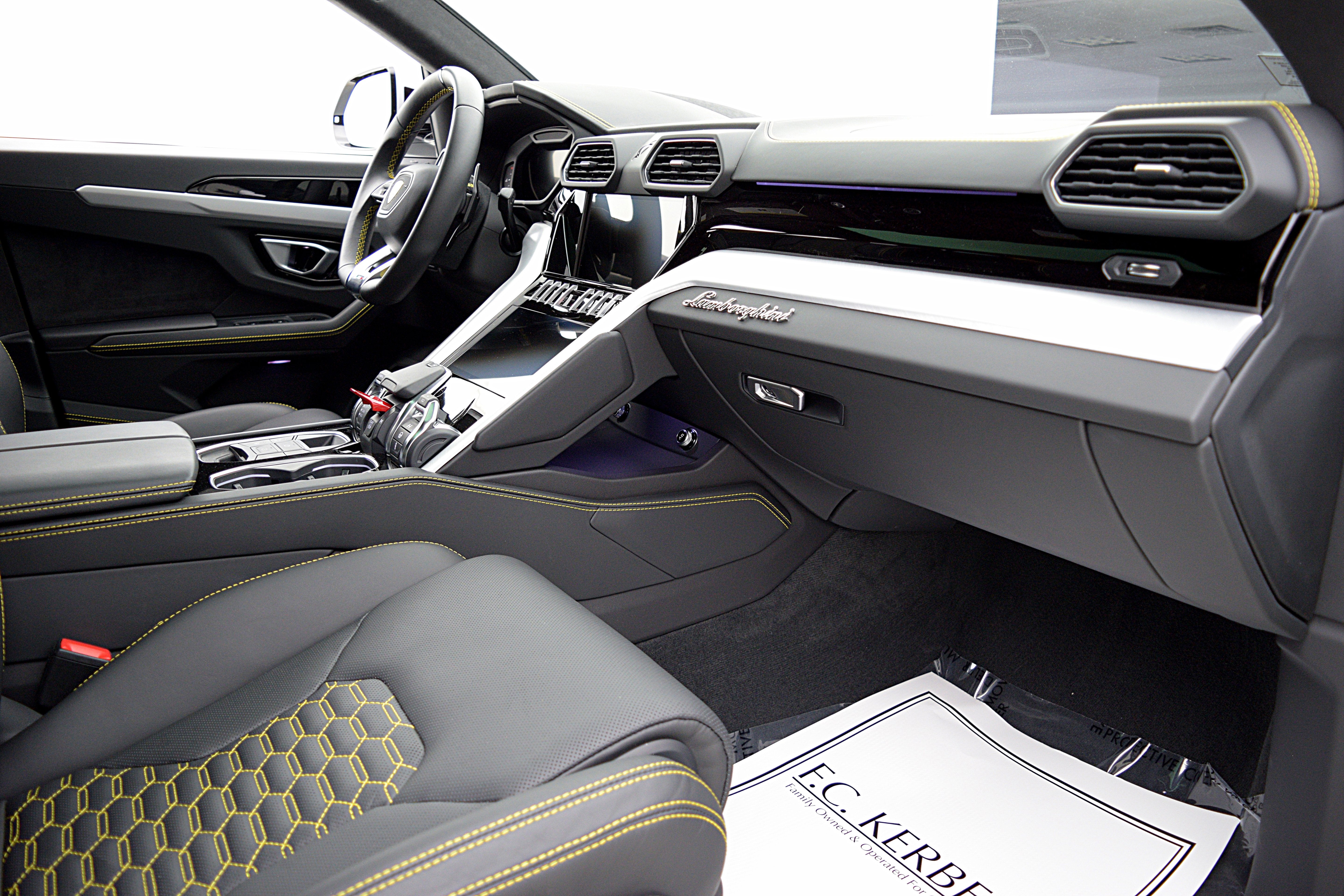 2023 Lamborghini Urus S/SELEZIONE PRE-OWNED CERTIFIED
