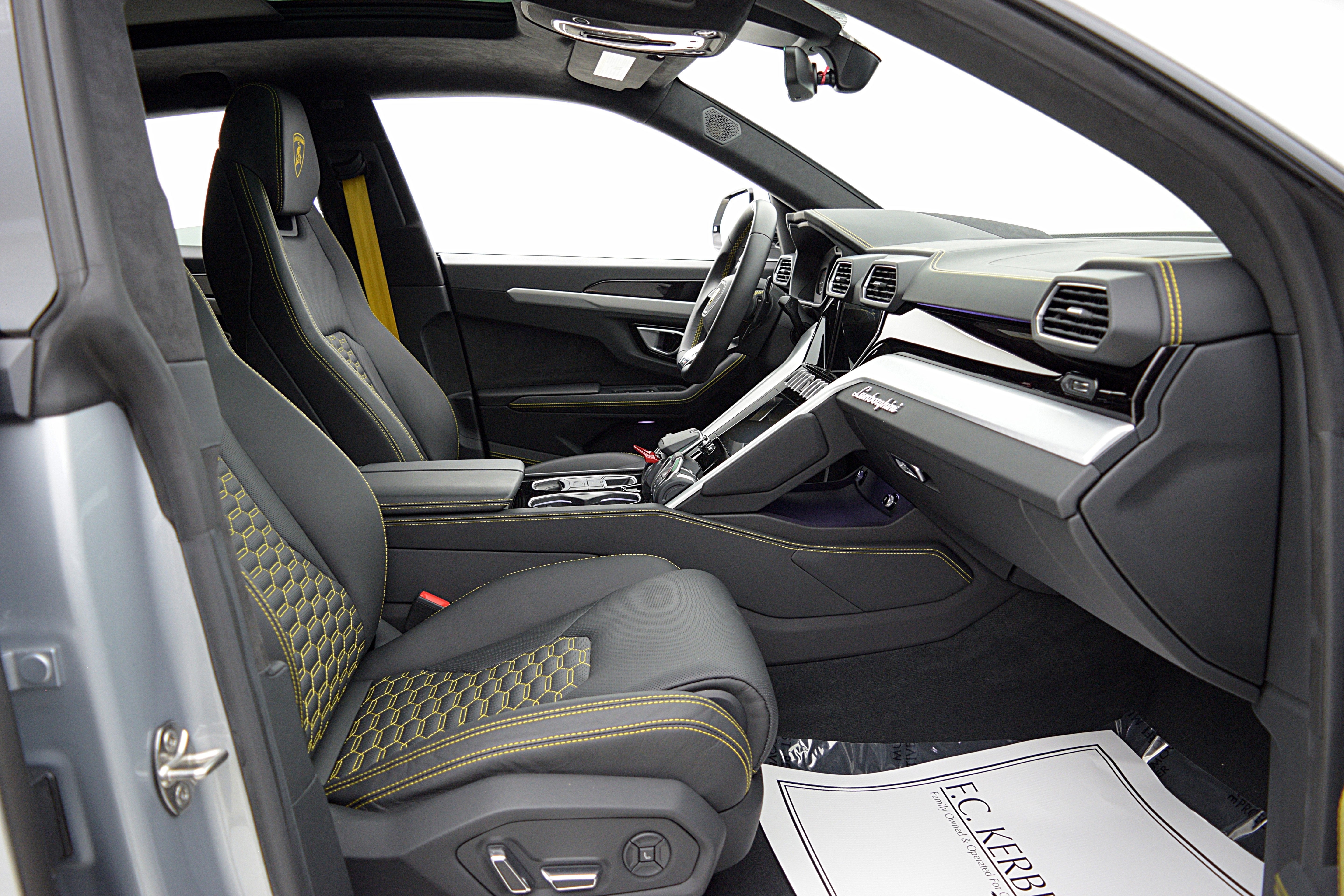 2023 Lamborghini Urus S/SELEZIONE PRE-OWNED CERTIFIED