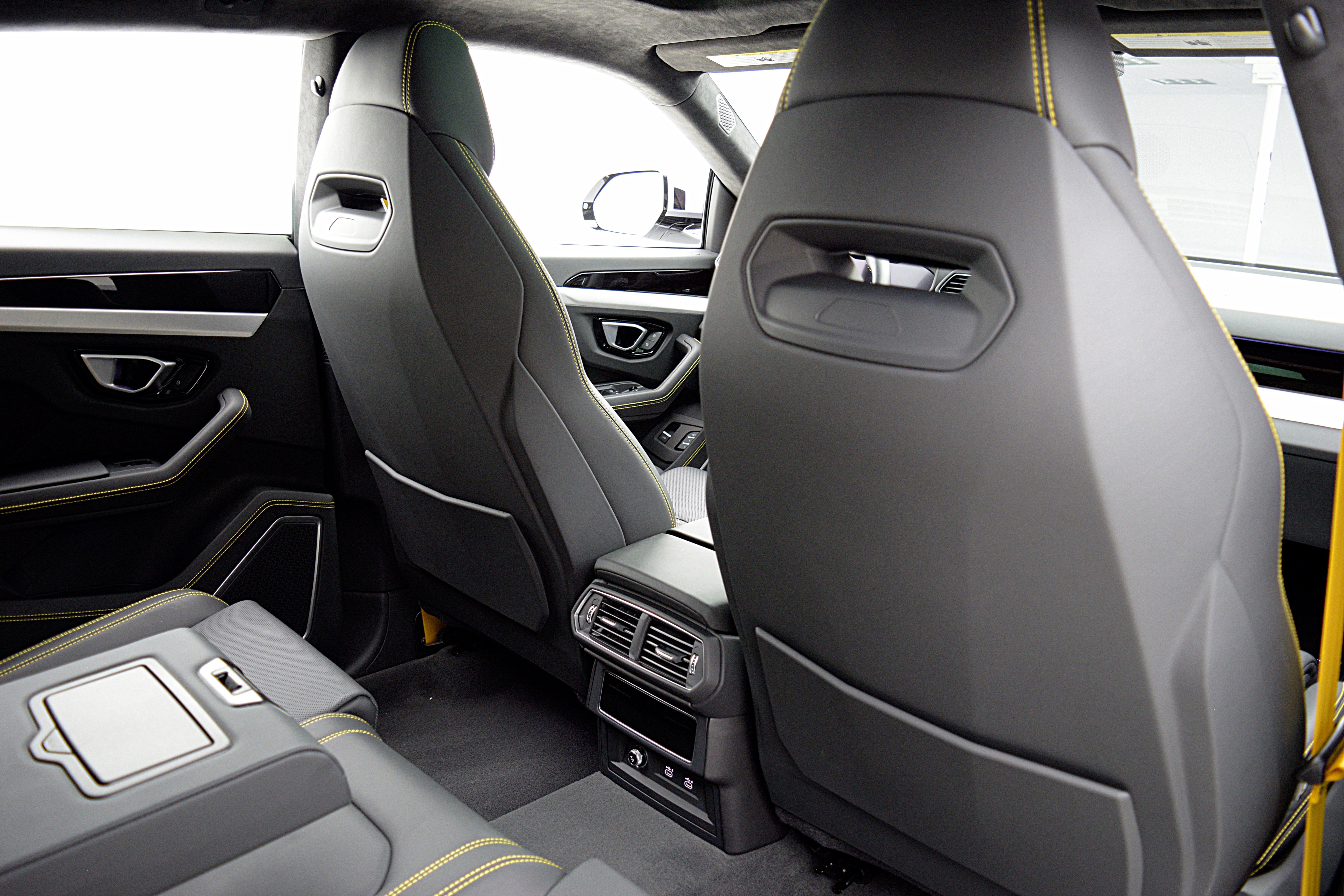 2023 Lamborghini Urus S/SELEZIONE PRE-OWNED CERTIFIED