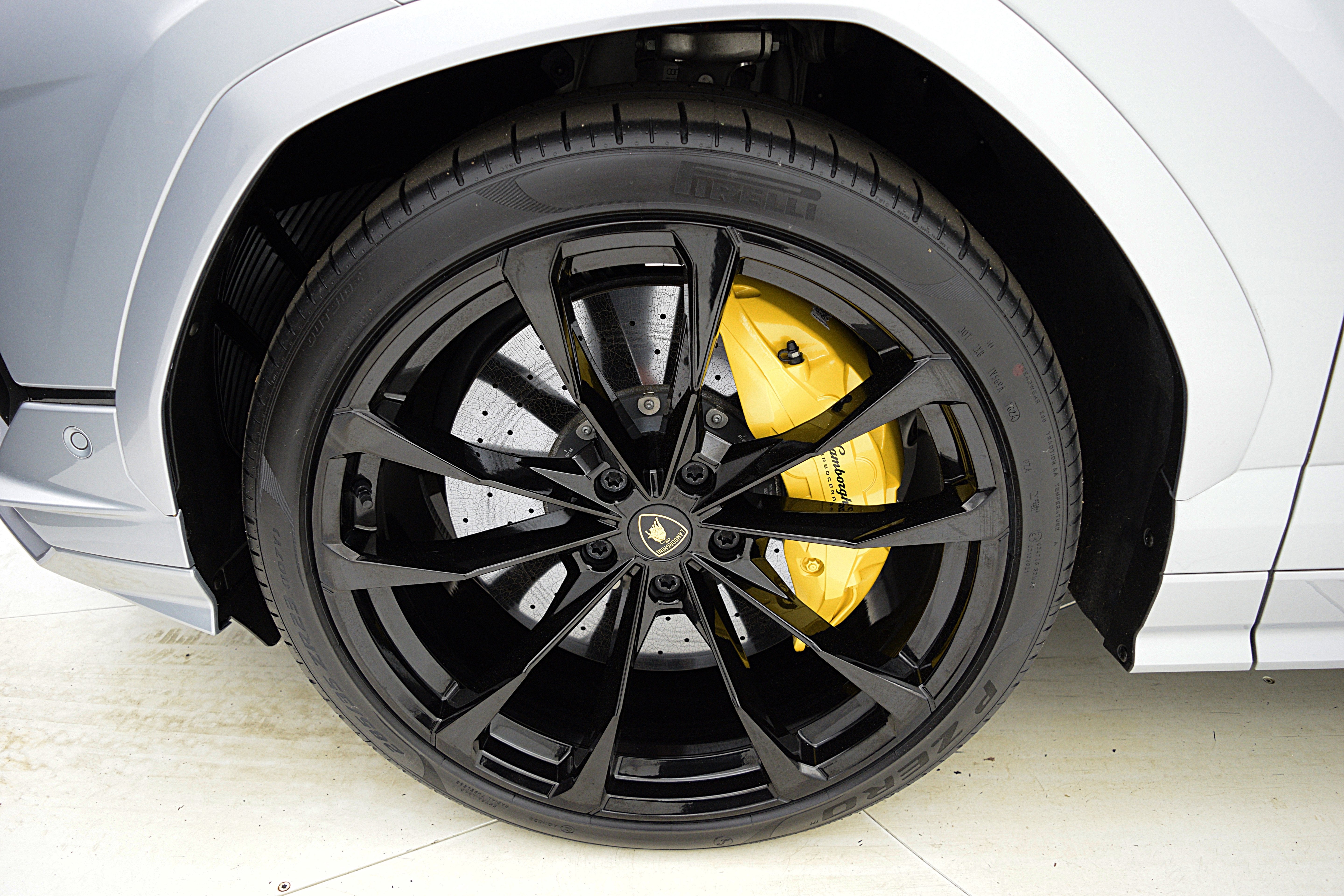 2023 Lamborghini Urus S/SELEZIONE PRE-OWNED CERTIFIED